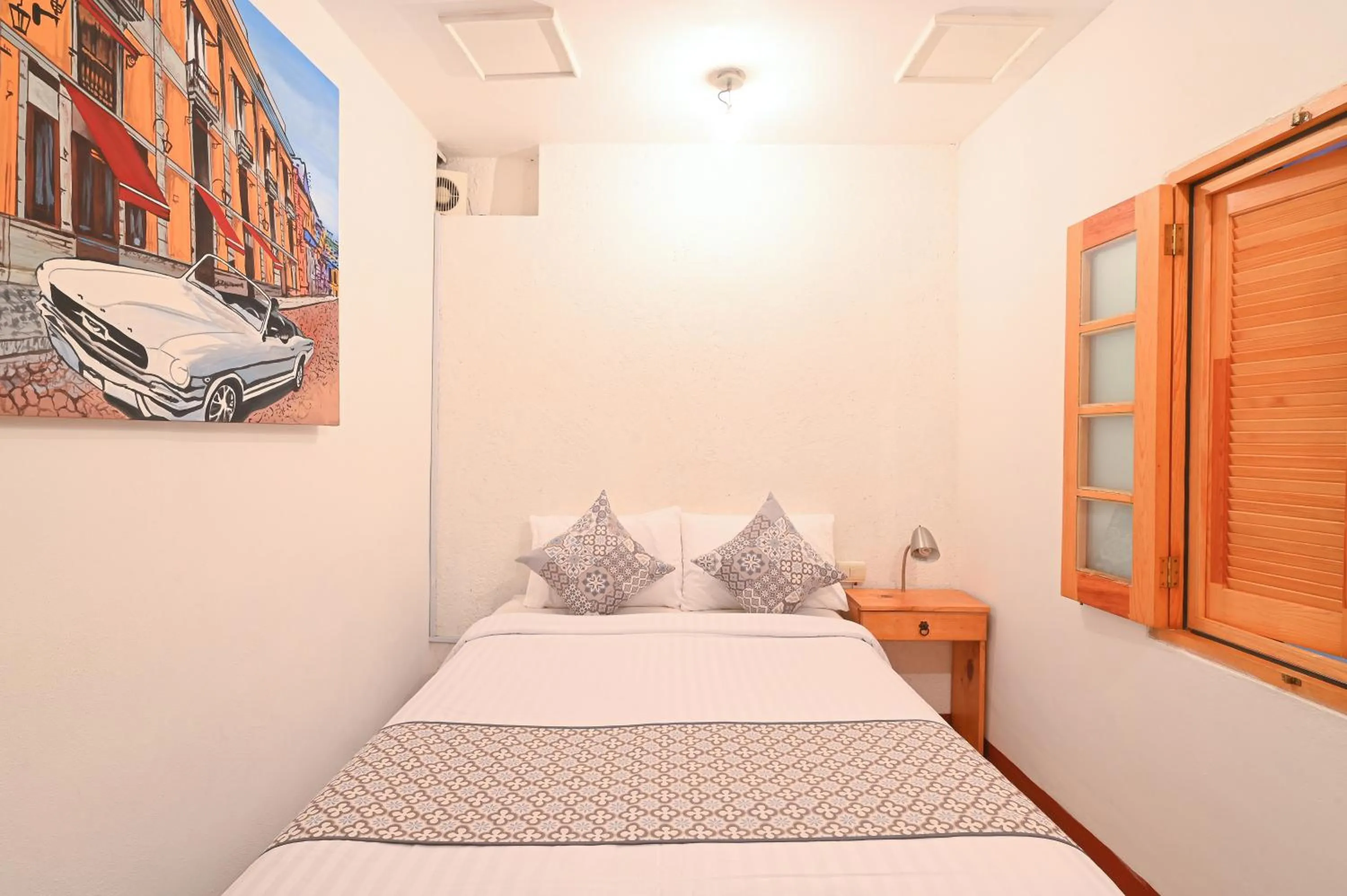 Bed in Hotel Meson Cuevano