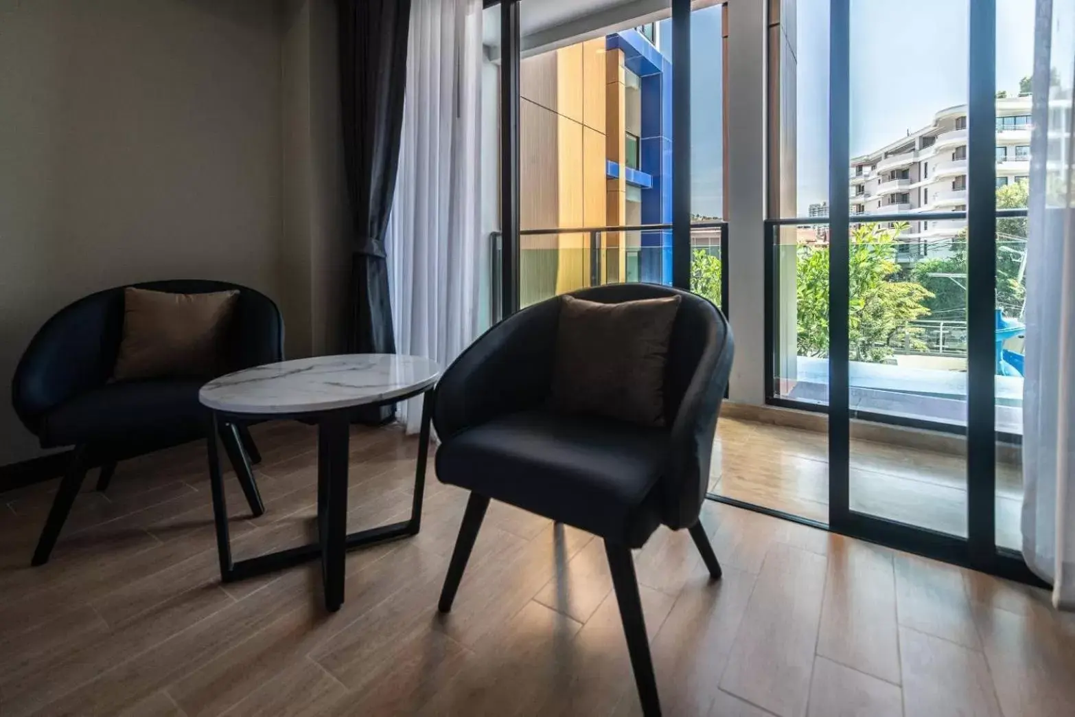 Balcony/Terrace, Seating Area in Lewit Hotel Pattaya, a member of Radisson Individuals