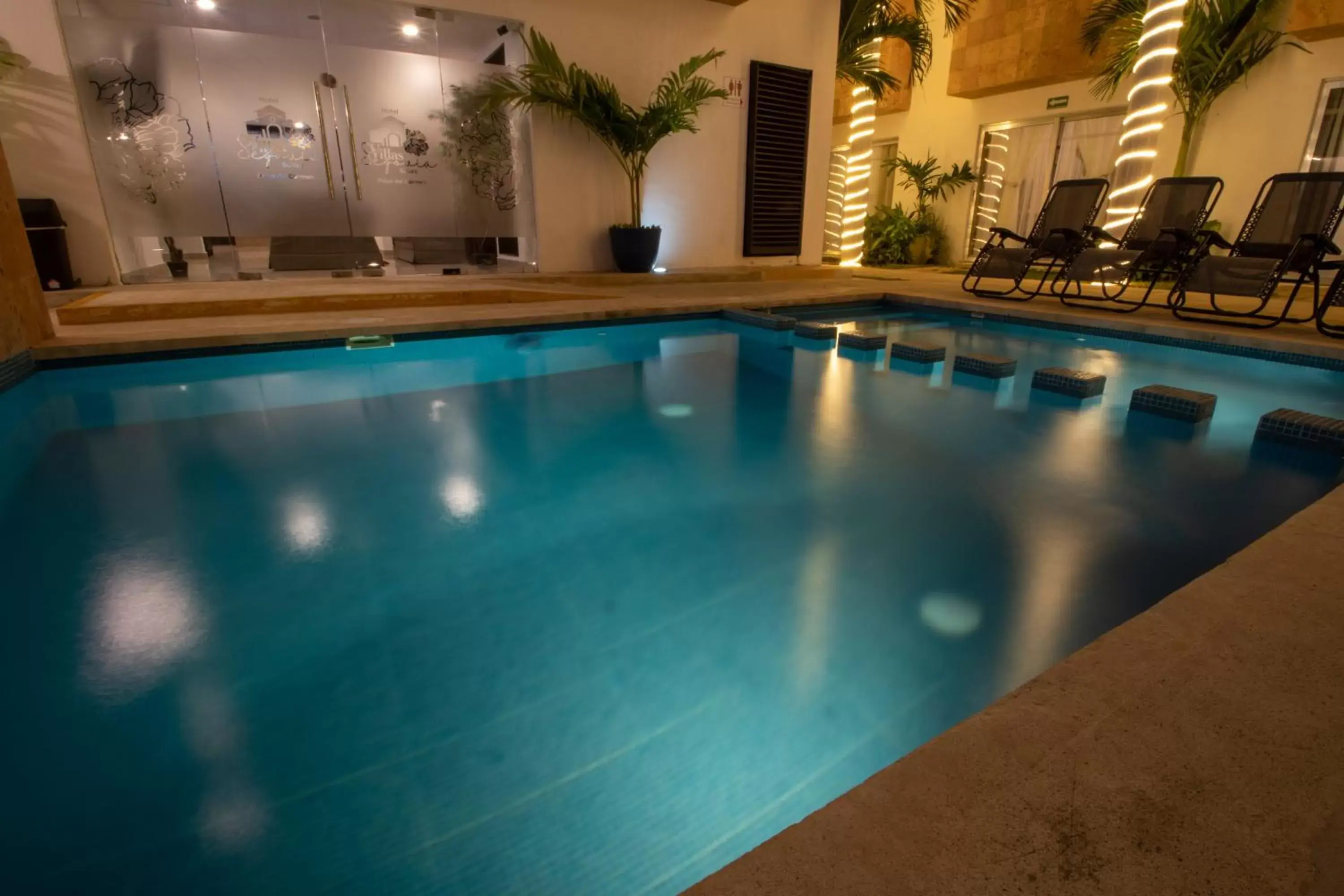 Swimming Pool in Hotel Villas Segovia Suites Playa del Carmen