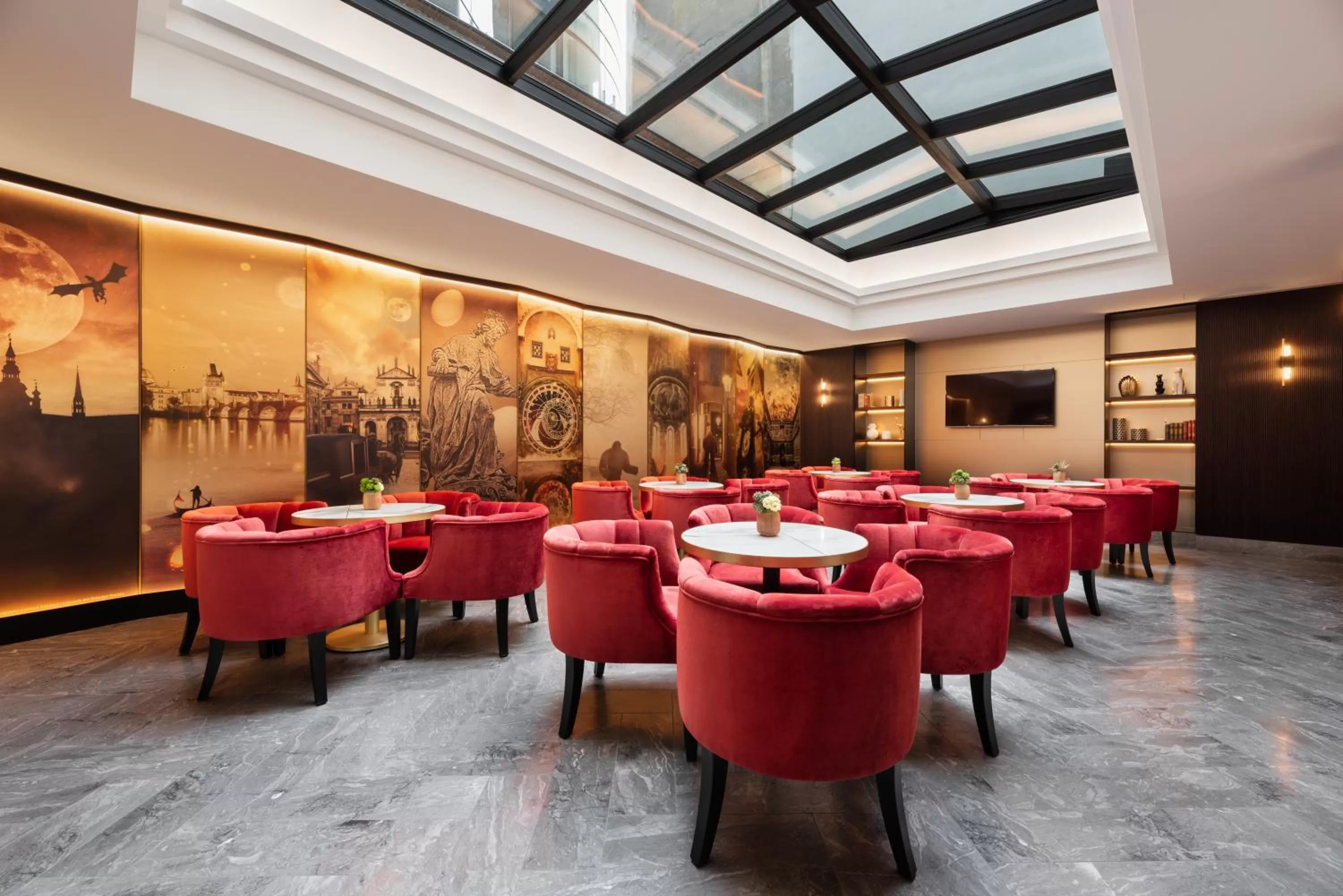 Communal lounge/ TV room in Áurea Legends by Eurostars Hotel Company