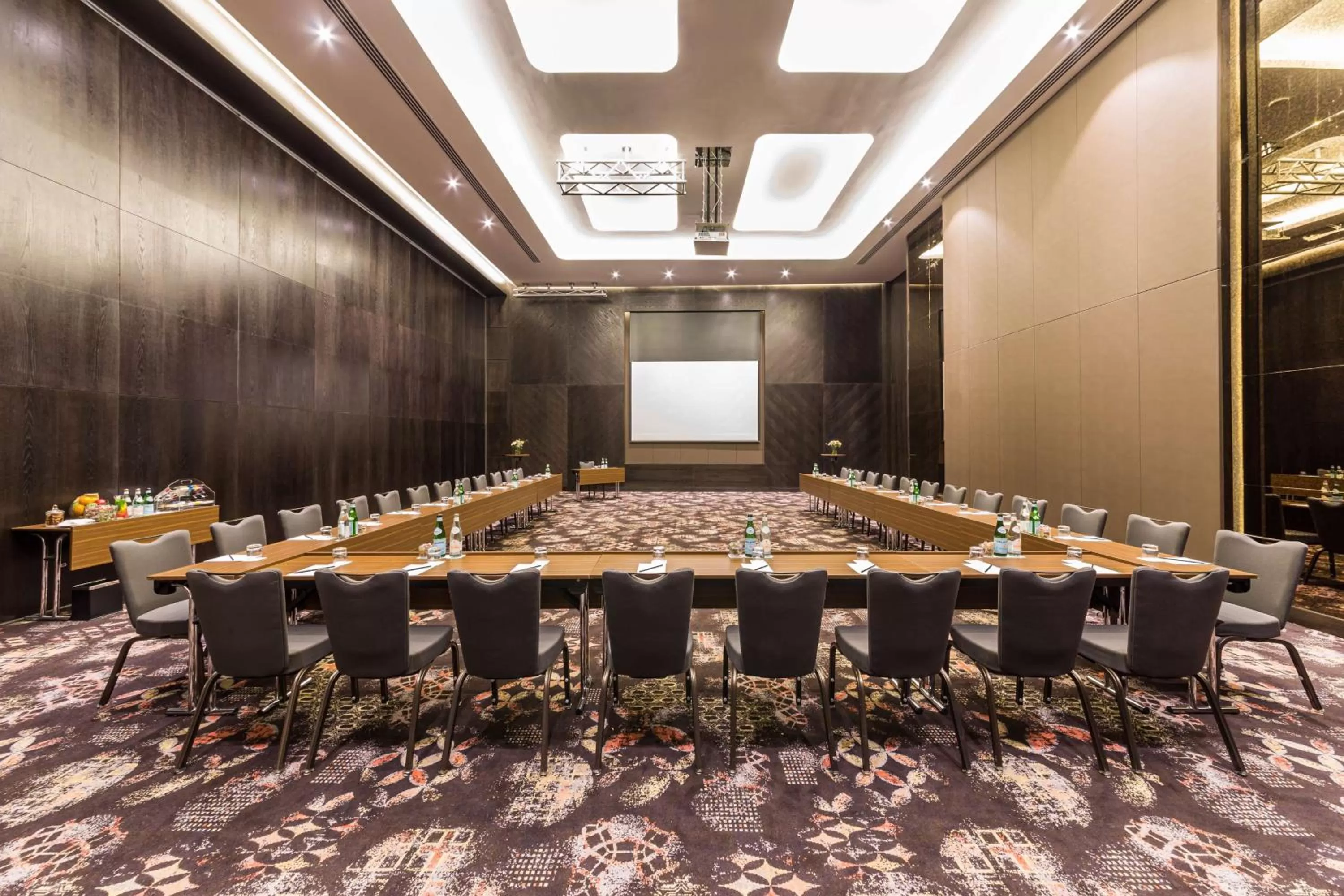 Business facilities in Radisson Blu Hotel, Dubai Canal View