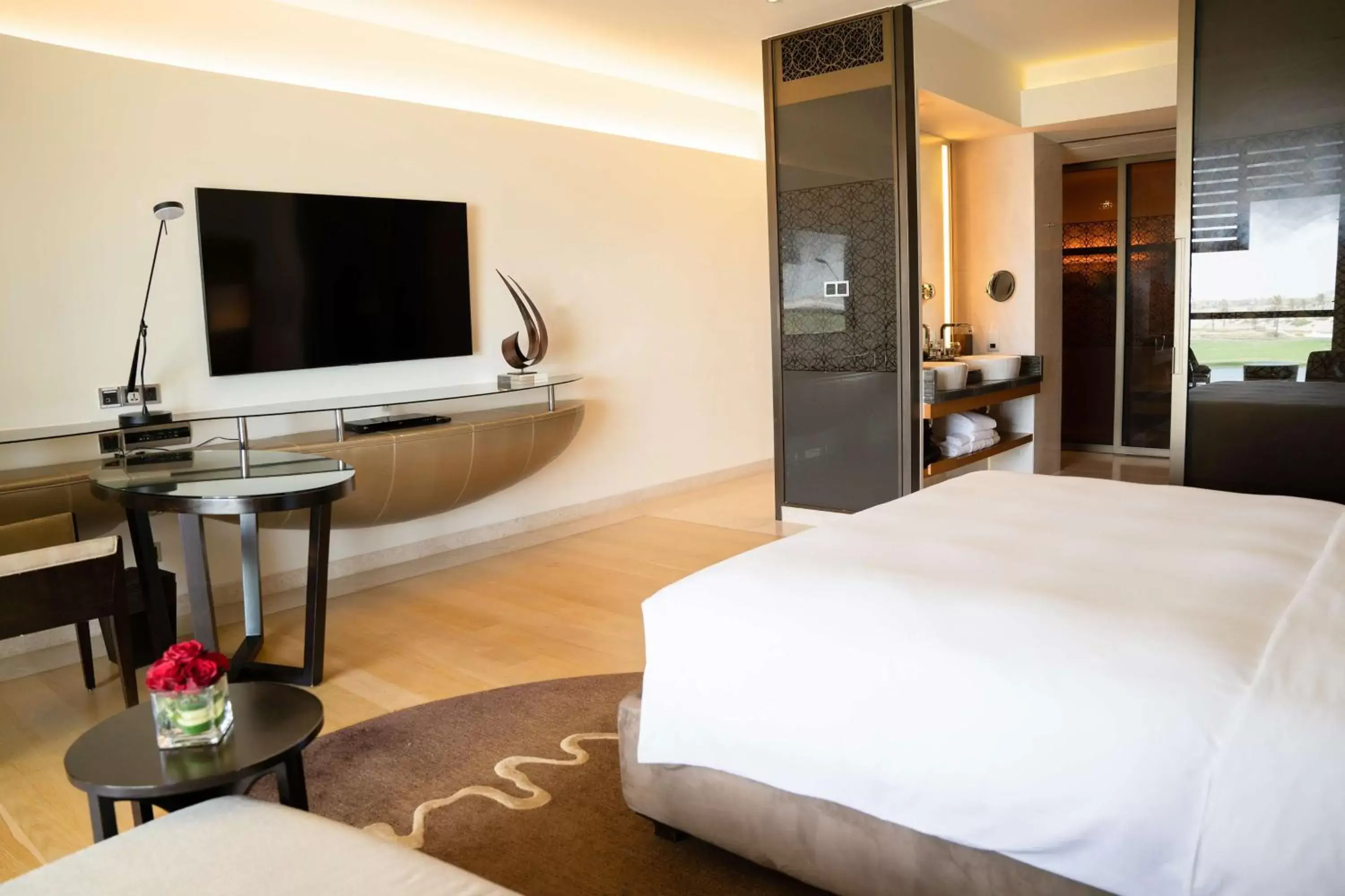 Bedroom, TV/Entertainment Center in Park Hyatt Abu Dhabi Hotel and Villas