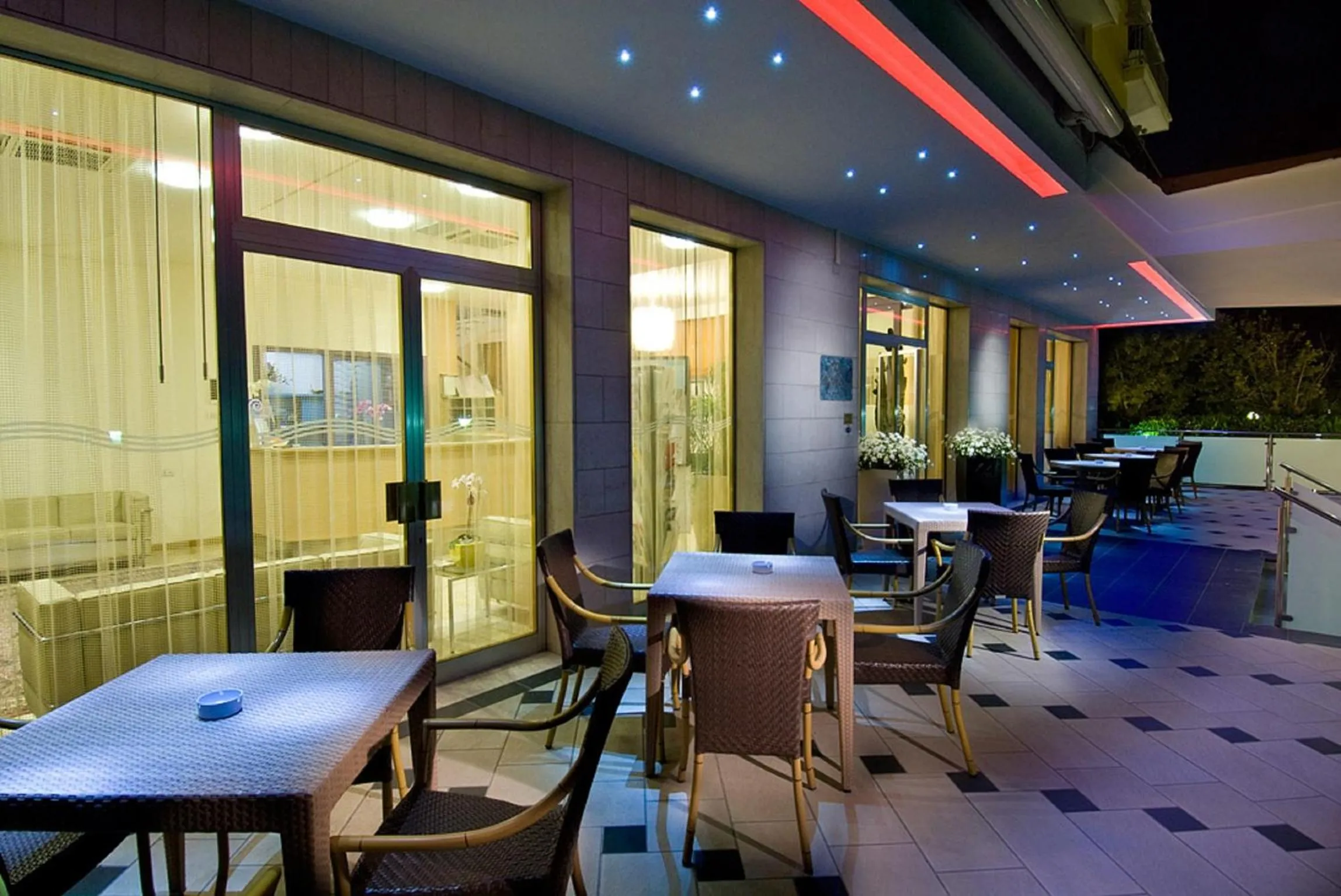 Facade/entrance in Hotel St. Moritz