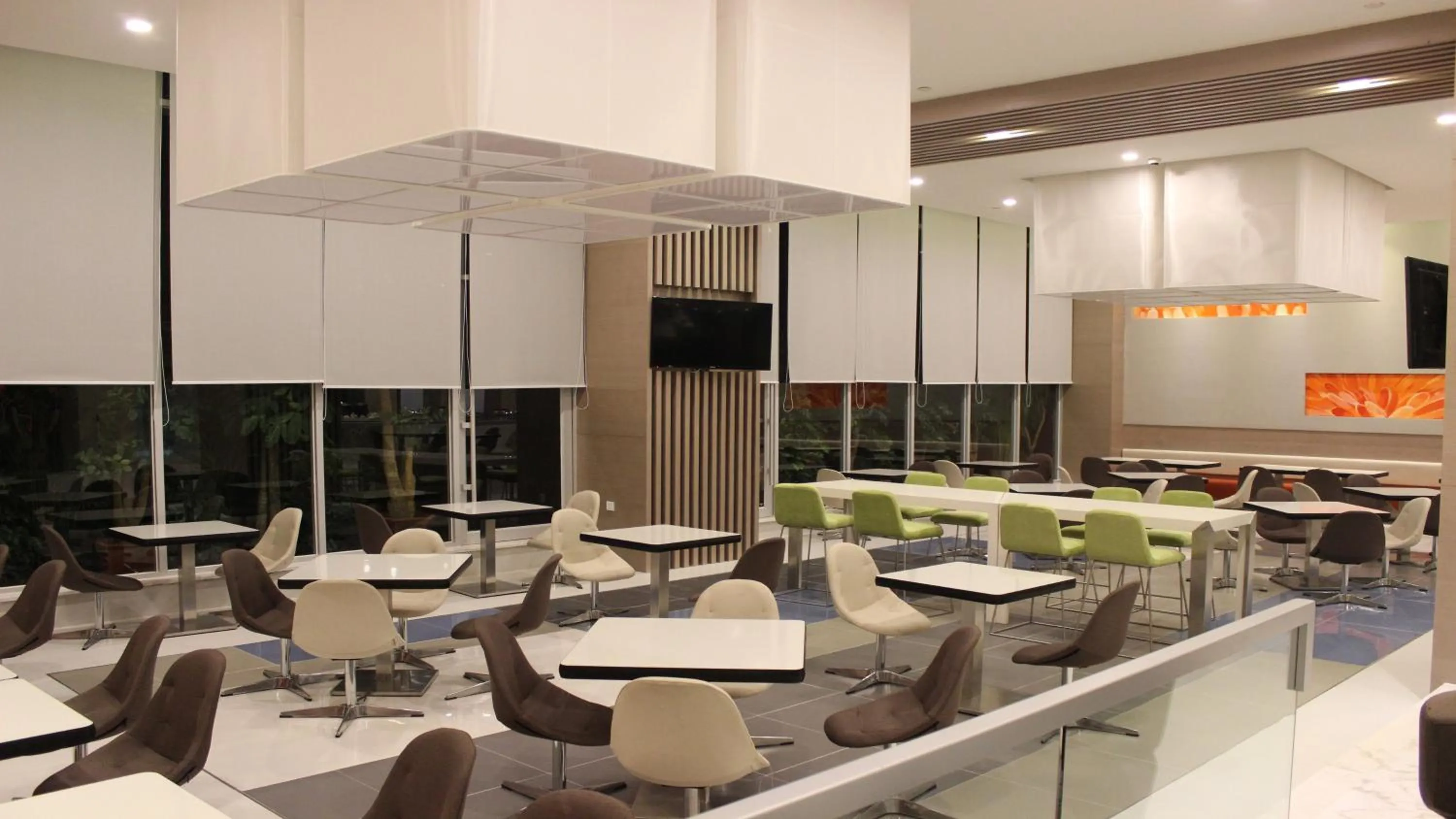 Breakfast in Holiday Inn Express Weihai Hi-Tech Zone by IHG