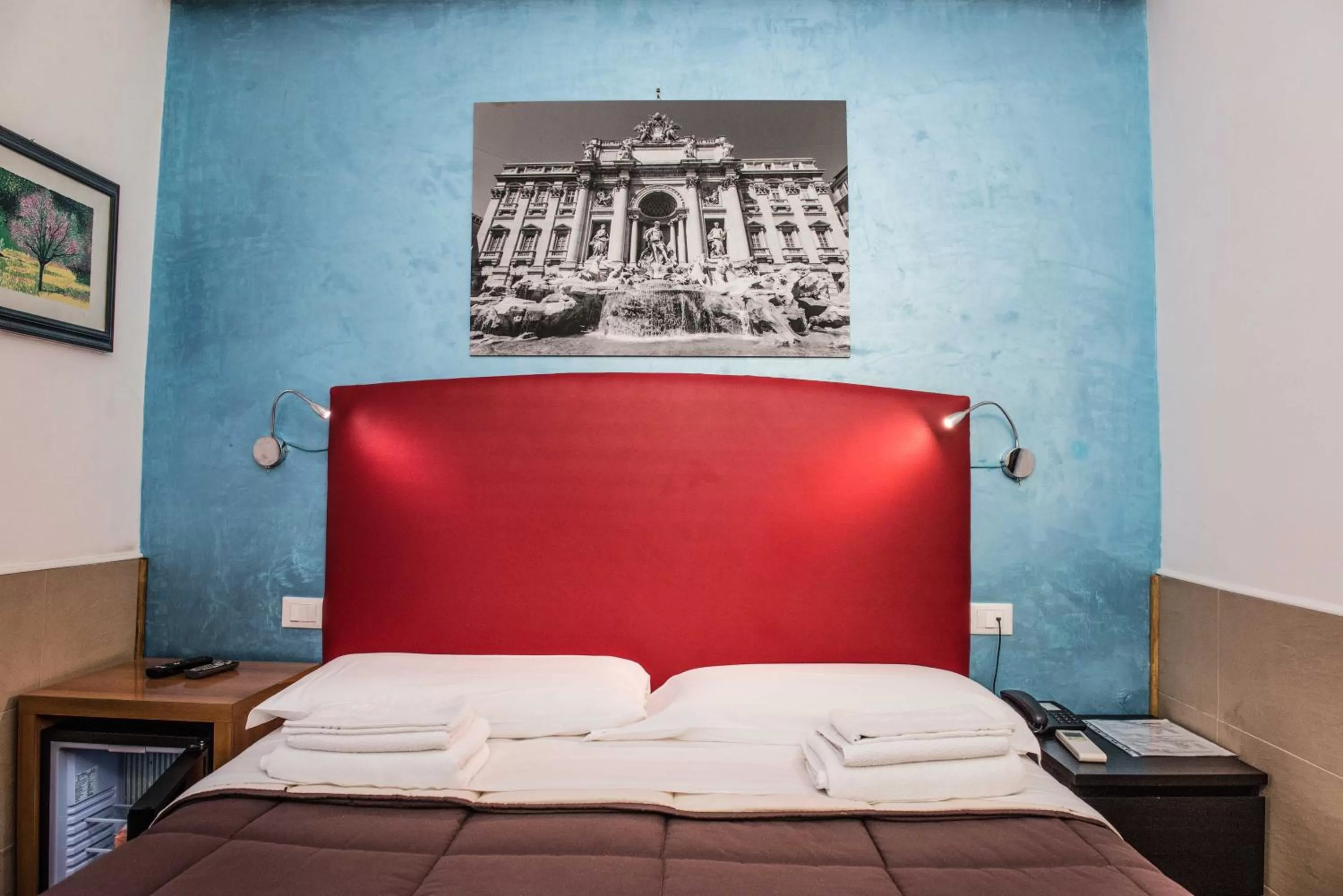 Photo of the whole room, Bed in San Peter Rome B&B