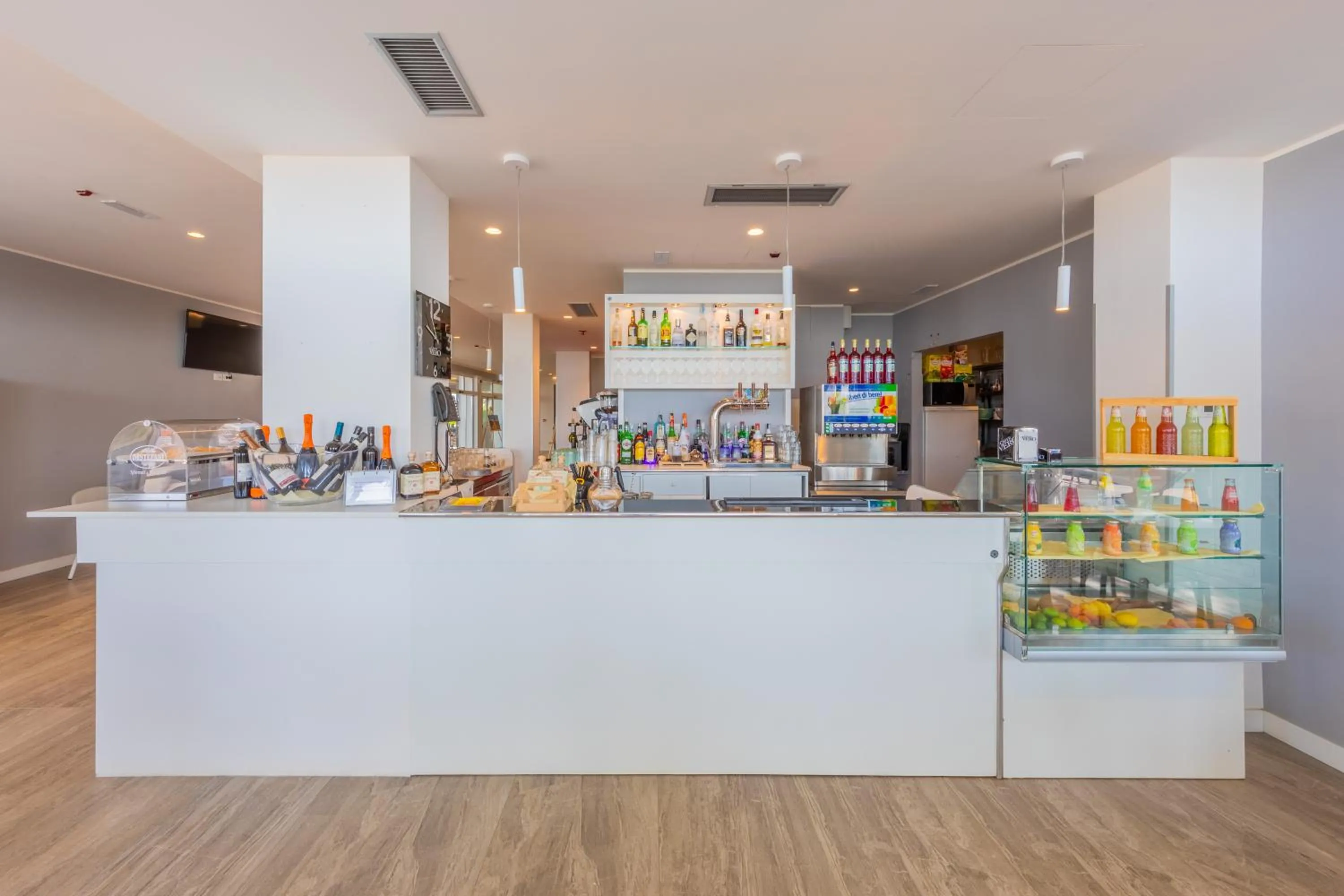 Lounge or bar in Marina Palace Hotel 4 stelle S