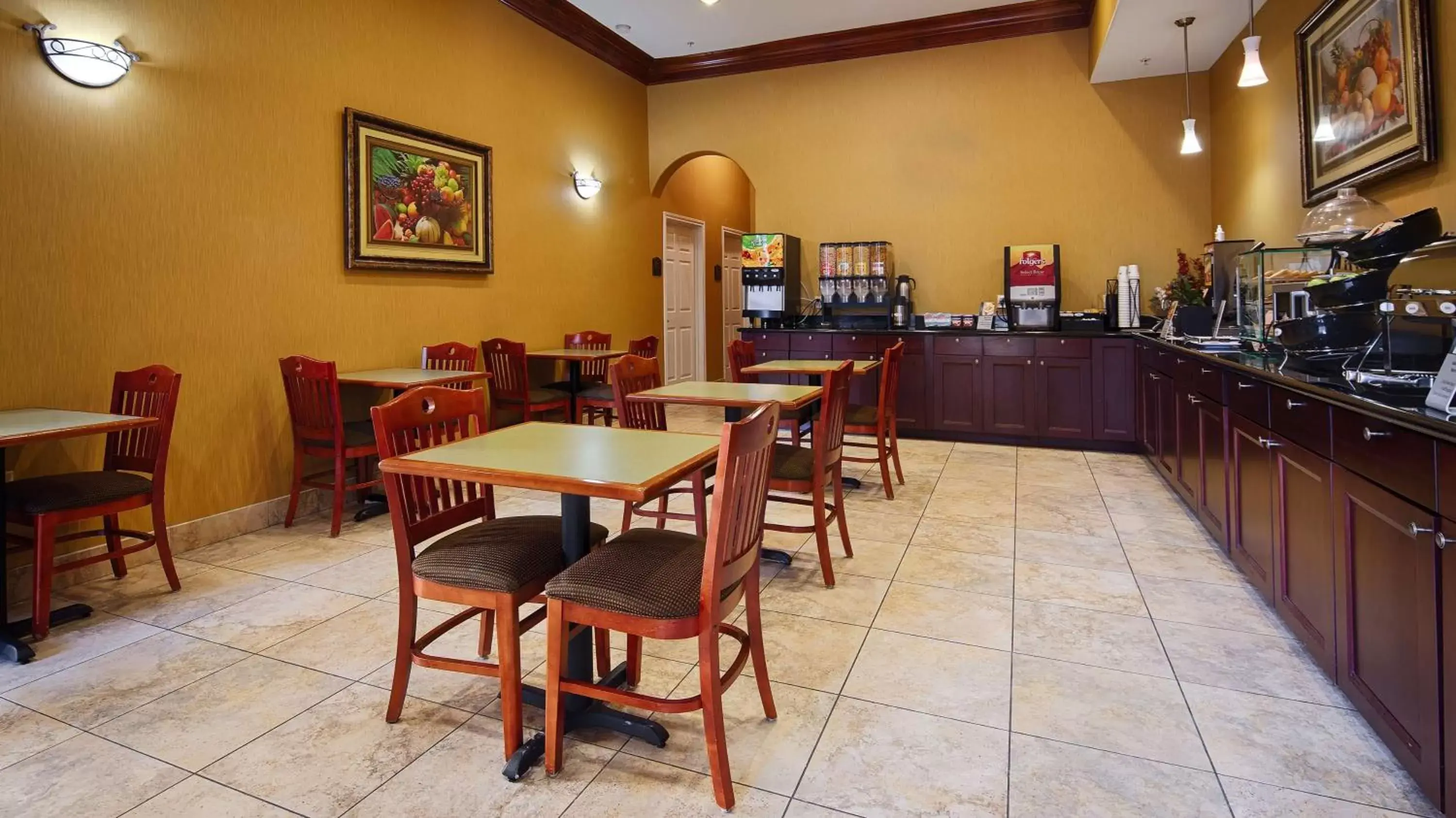 Restaurant/Places to Eat in Best Western Plus New Caney Inn & Suites