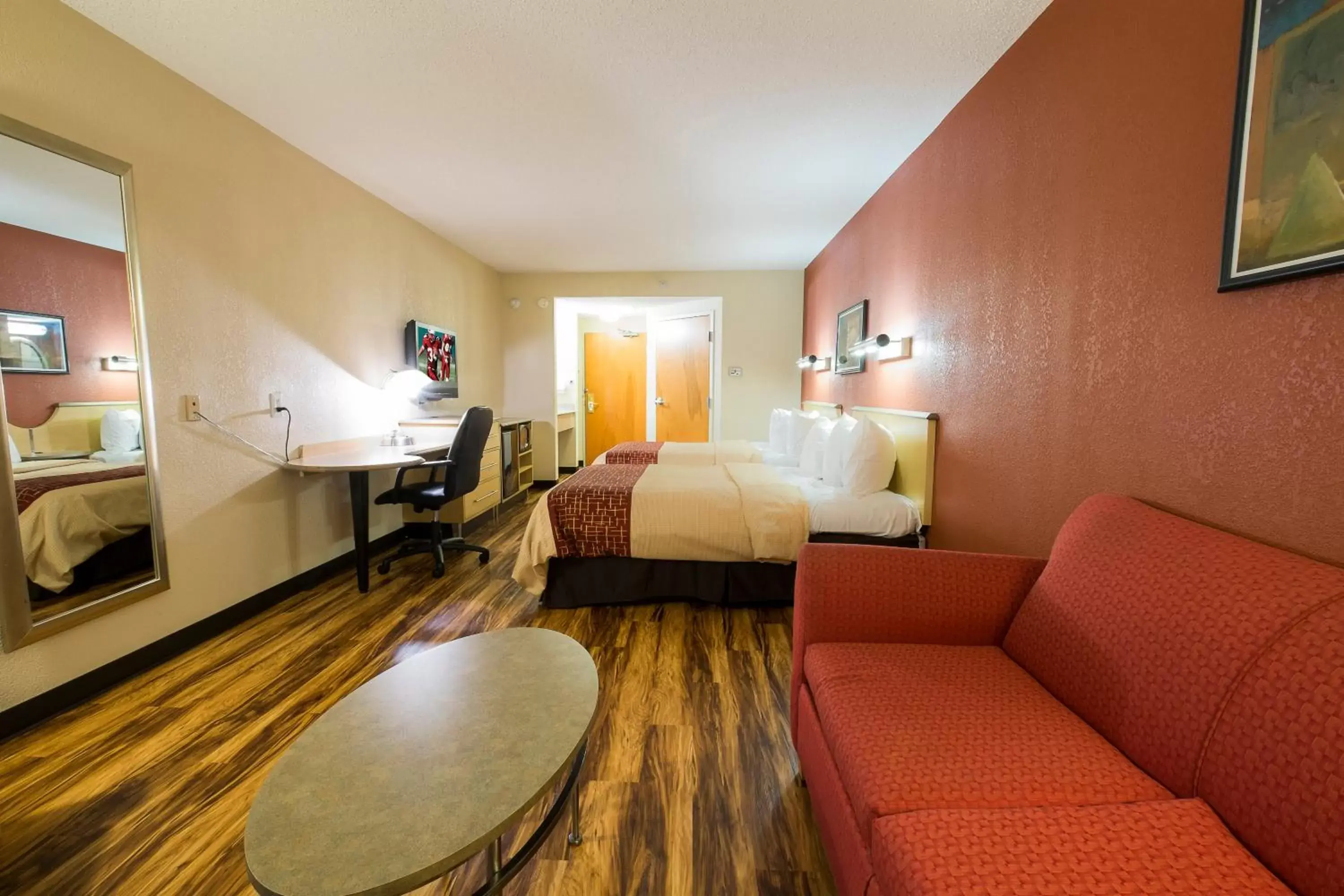 Photo of the whole room in Red Roof Inn & Suites Philadelphia - Bellmawr