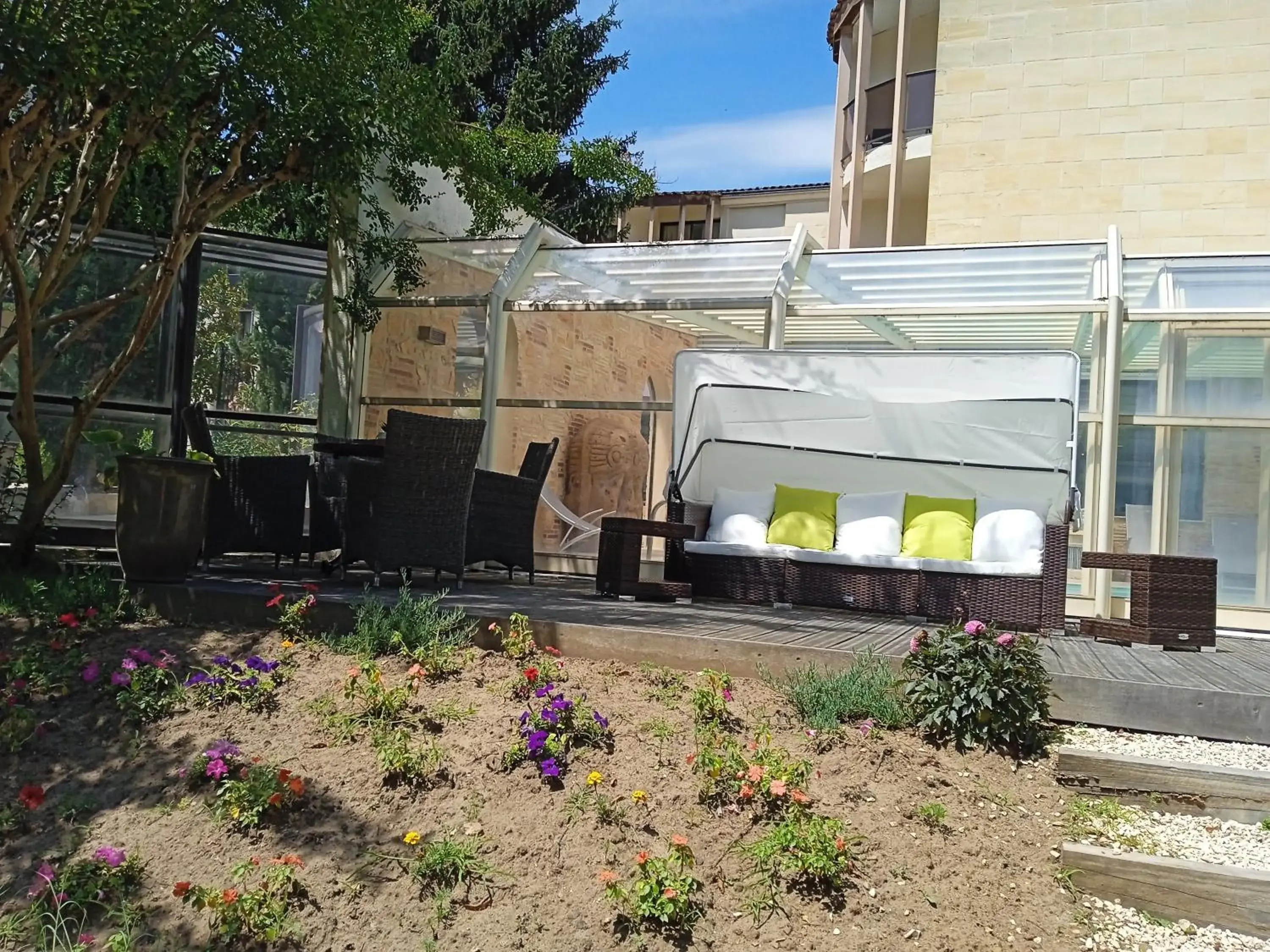 Balcony/Terrace, Property Building in Clos La Boëtie & Spa