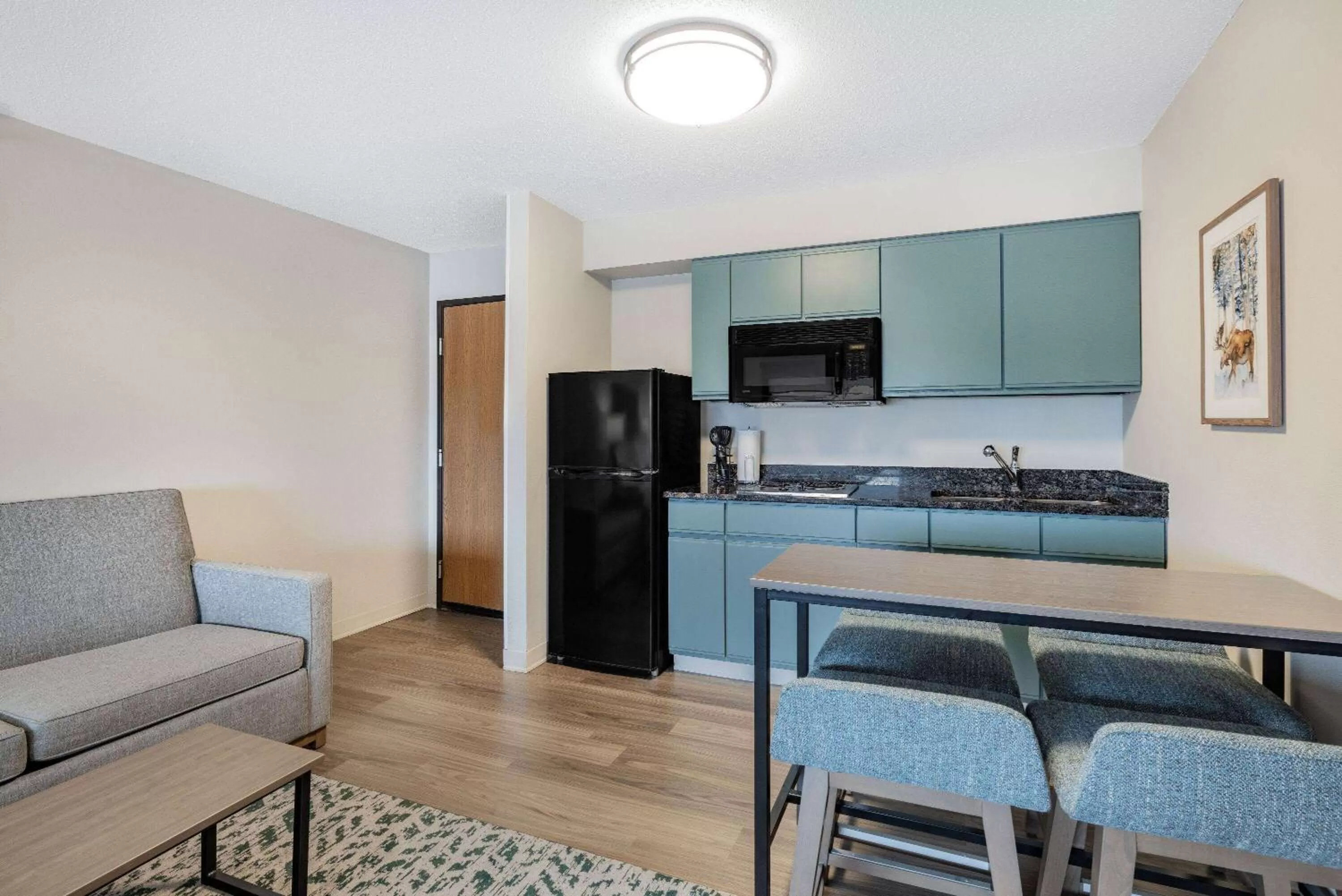 Kitchen or kitchenette in AmericInn by Wyndham Duluth South Proctor Black Woods Event Ctr