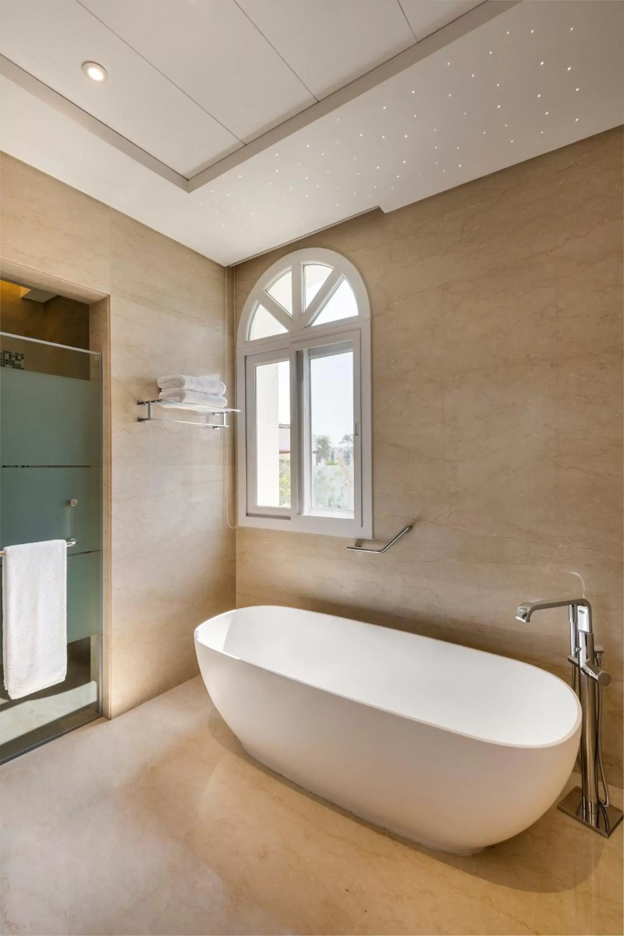 Bathroom in Al Messila, A Luxury Collection Resort & Spa, Doha