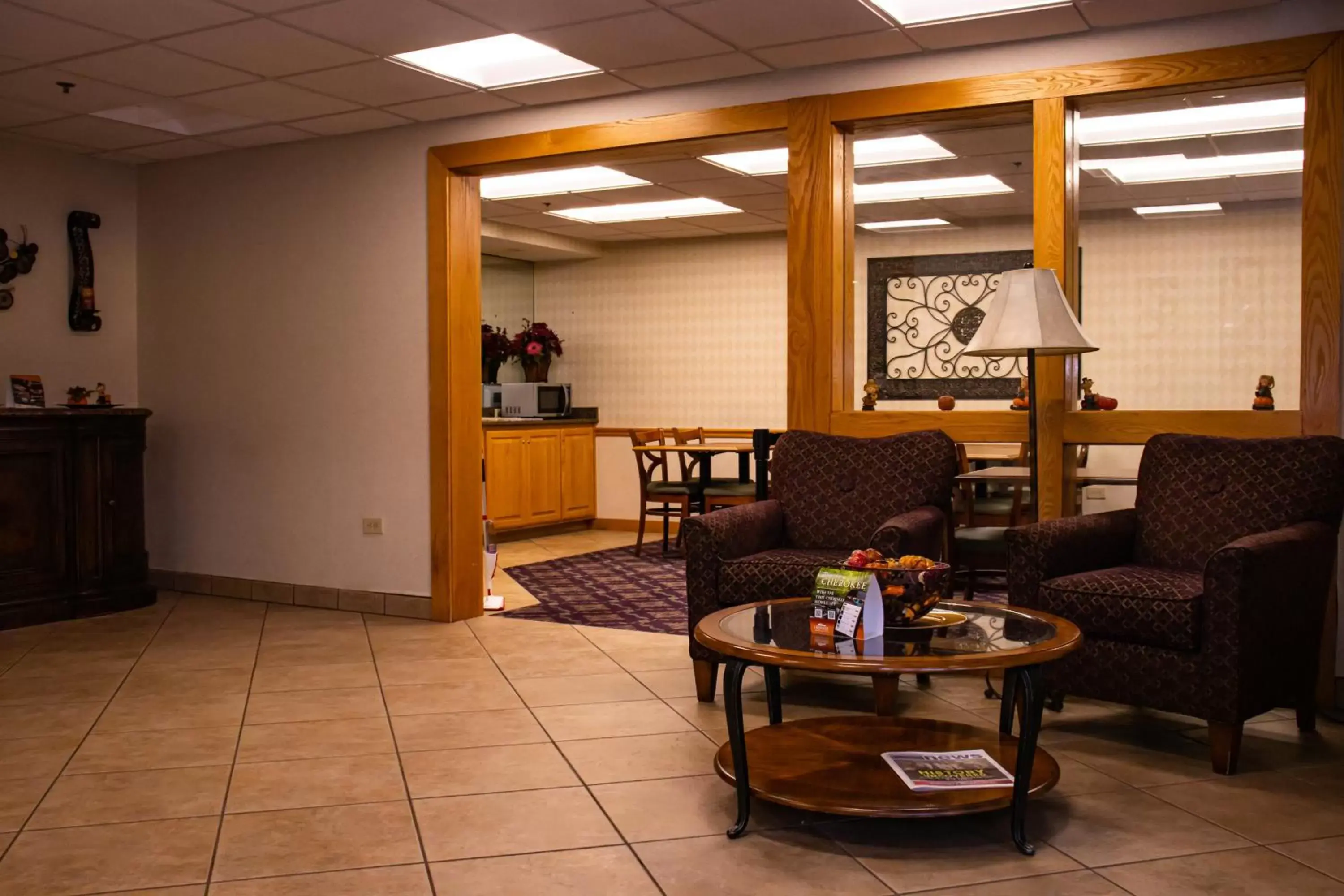 Lobby or reception, Seating Area in Bay Mountain Inn Cherokee Smoky Mountains