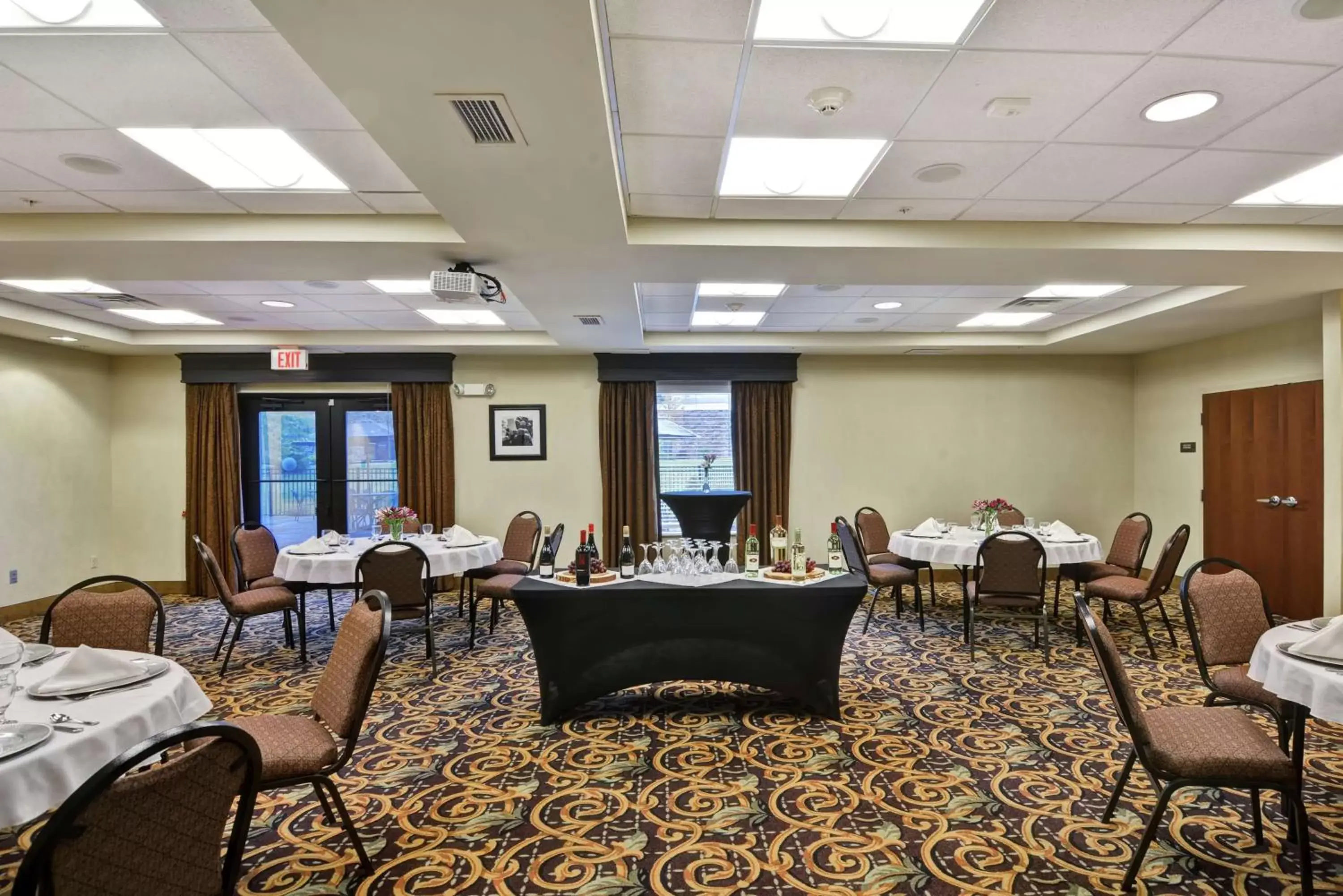 Meeting/conference room in Hampton Inn and Suites New Hartford/Utica