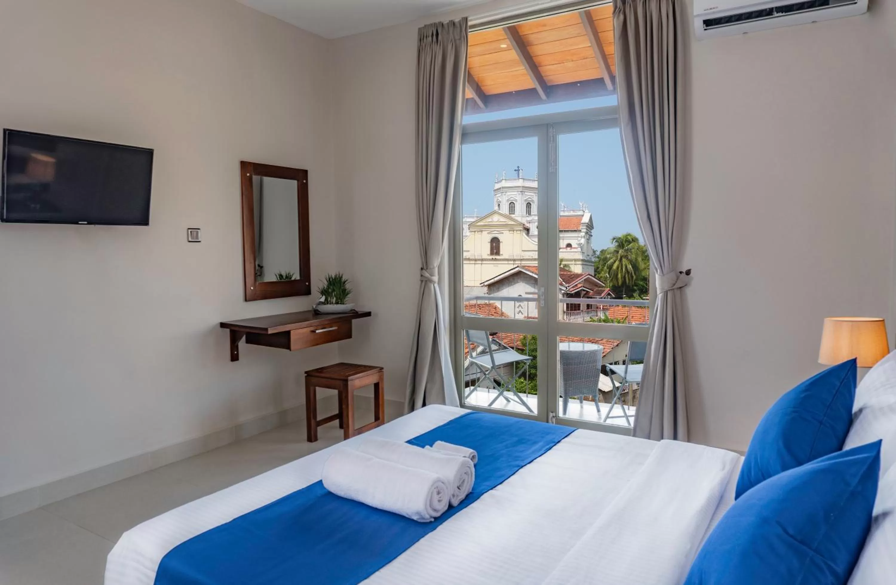 Photo of the whole room, Bed in Hive 68 Hotel and Resorts - Negombo