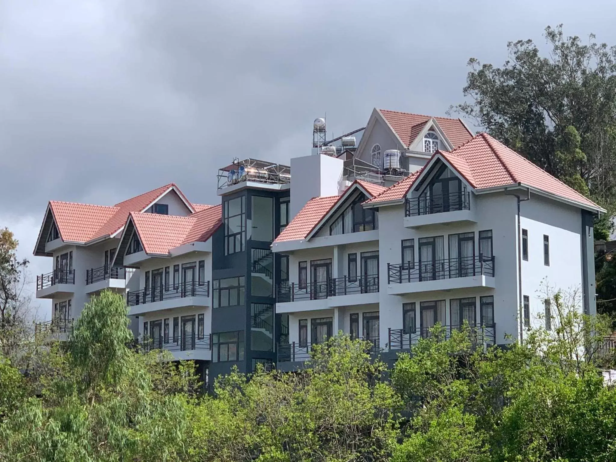 Property building in Hong Mon Villa Property building in Hong Mon Villa