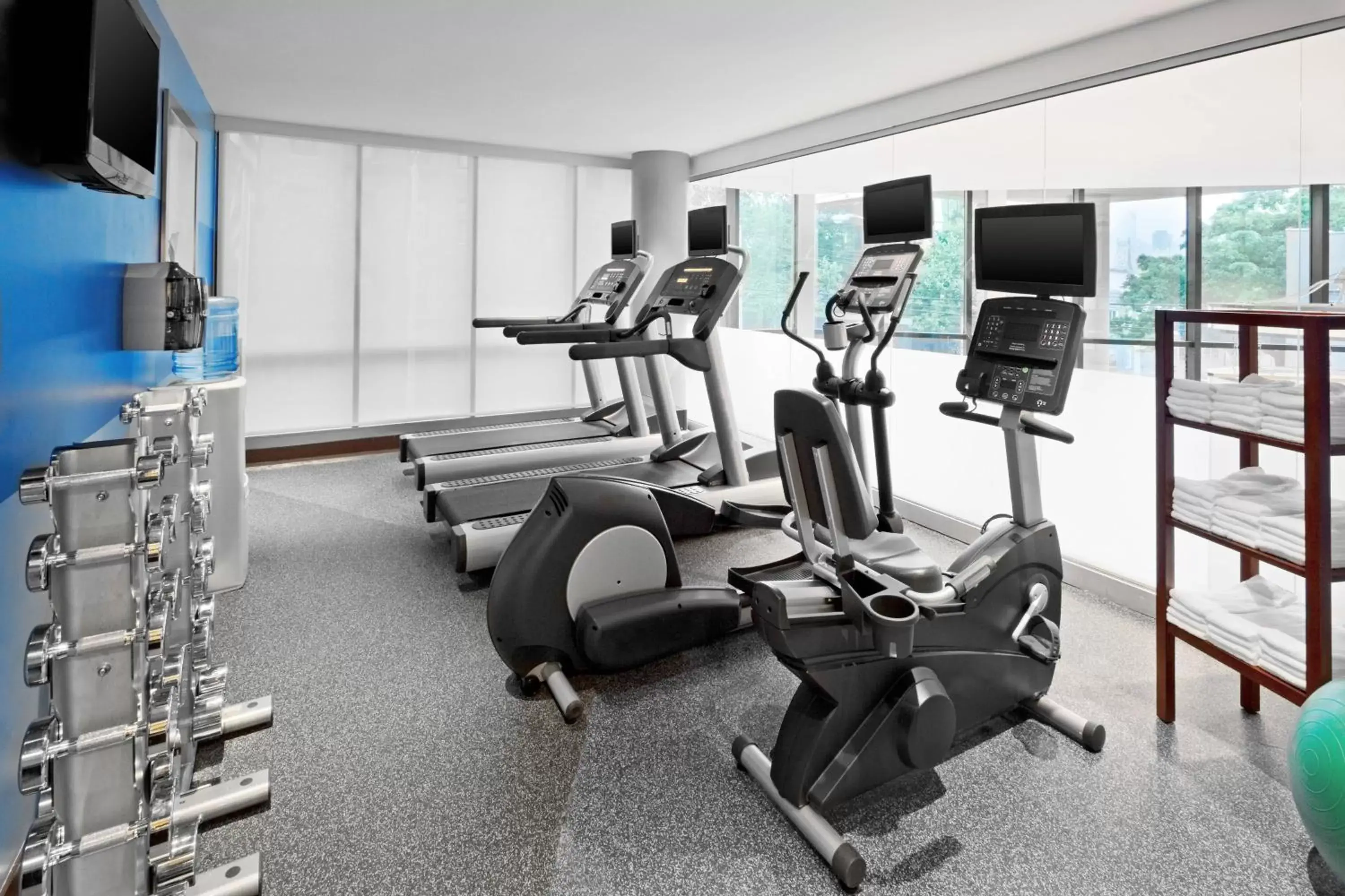 Area and facilities, Fitness Center/Facilities in Vista LIC Hotel, Premier Collection by Best Western