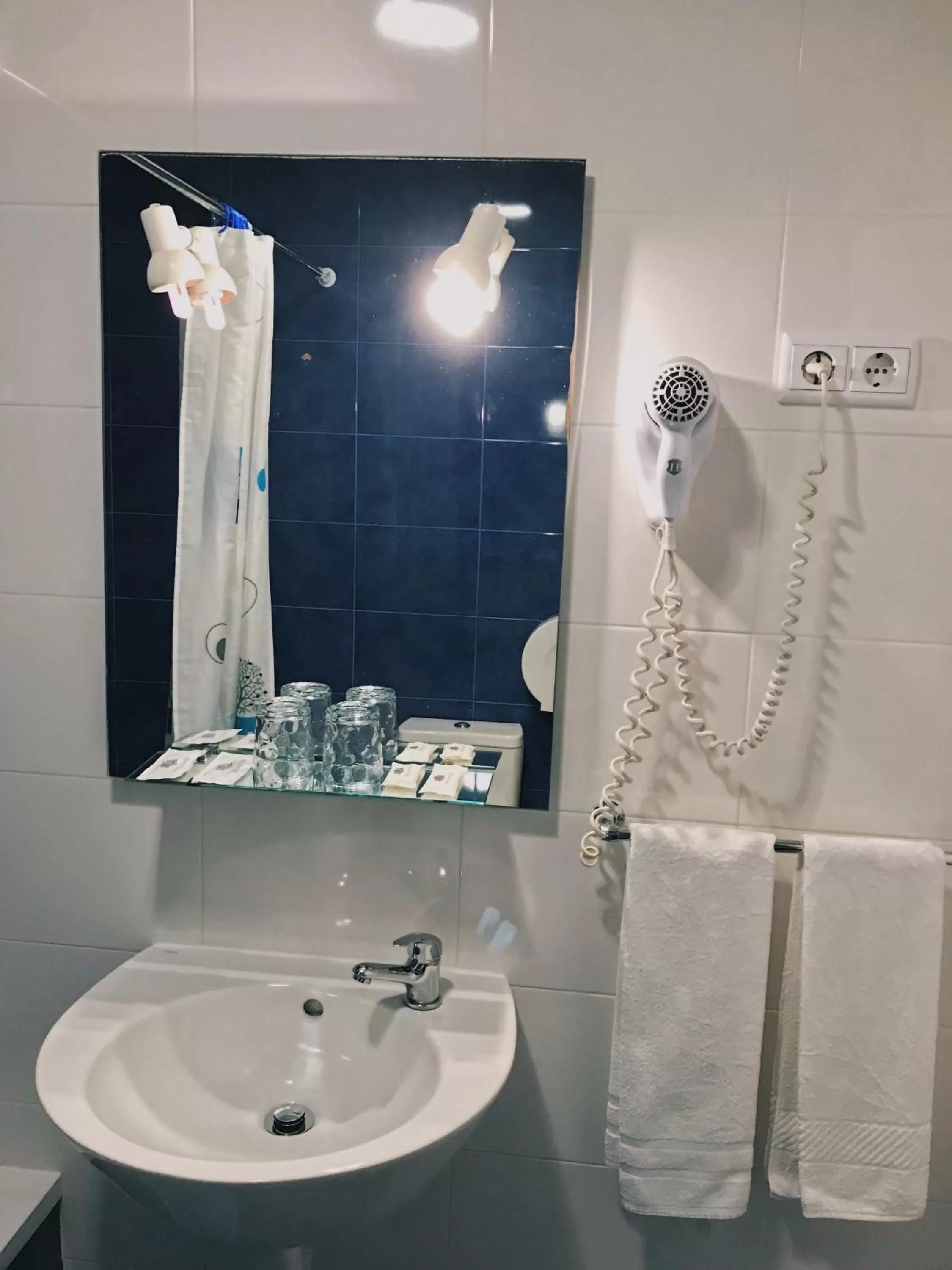 Toilet, Bathroom in Hotel Domus