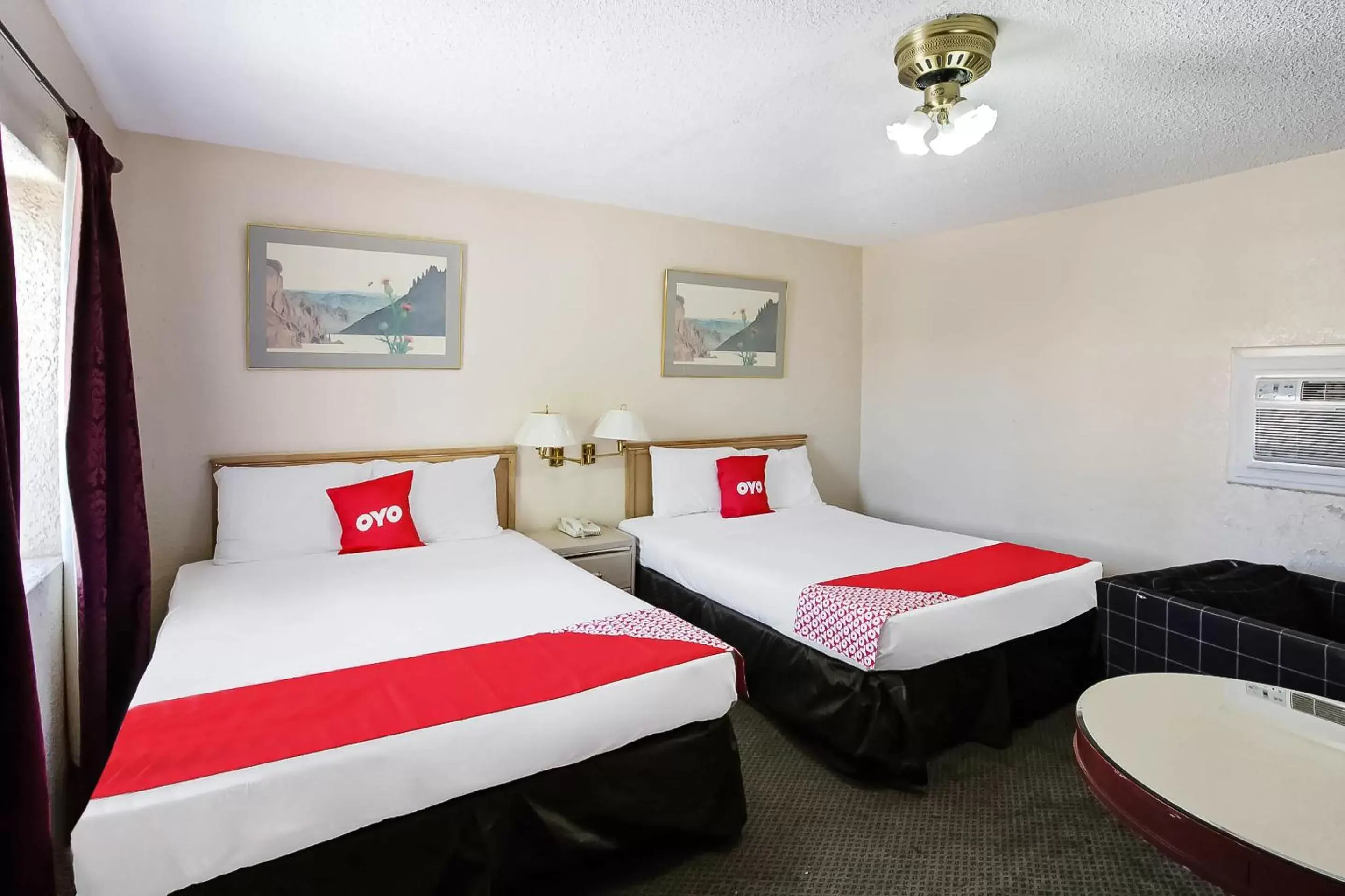 Bedroom, Bed in OYO Hotel Yuma AZ - I-8 US-95