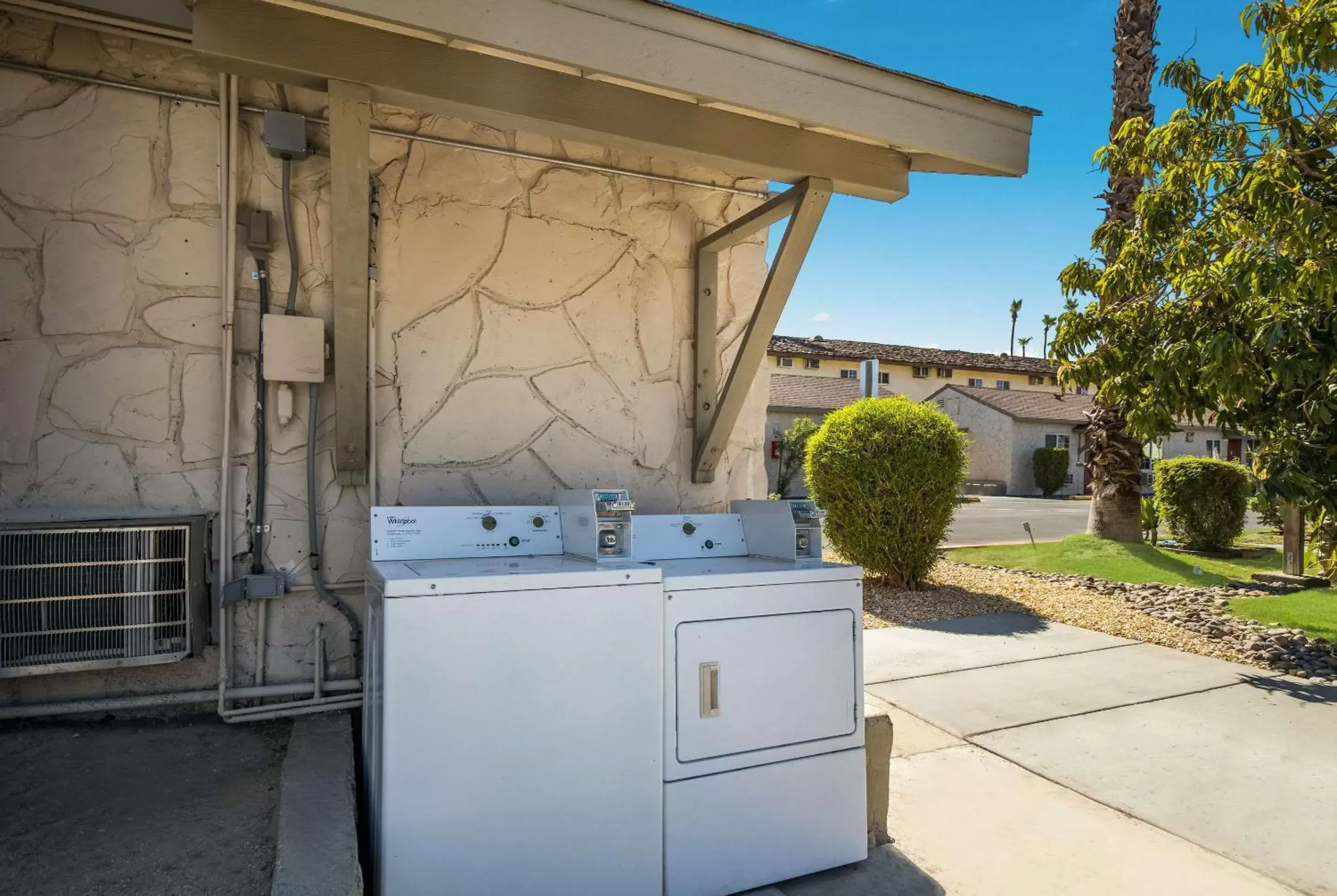 Property building, Kitchen/Kitchenette in Rodeway Inn near Coachella