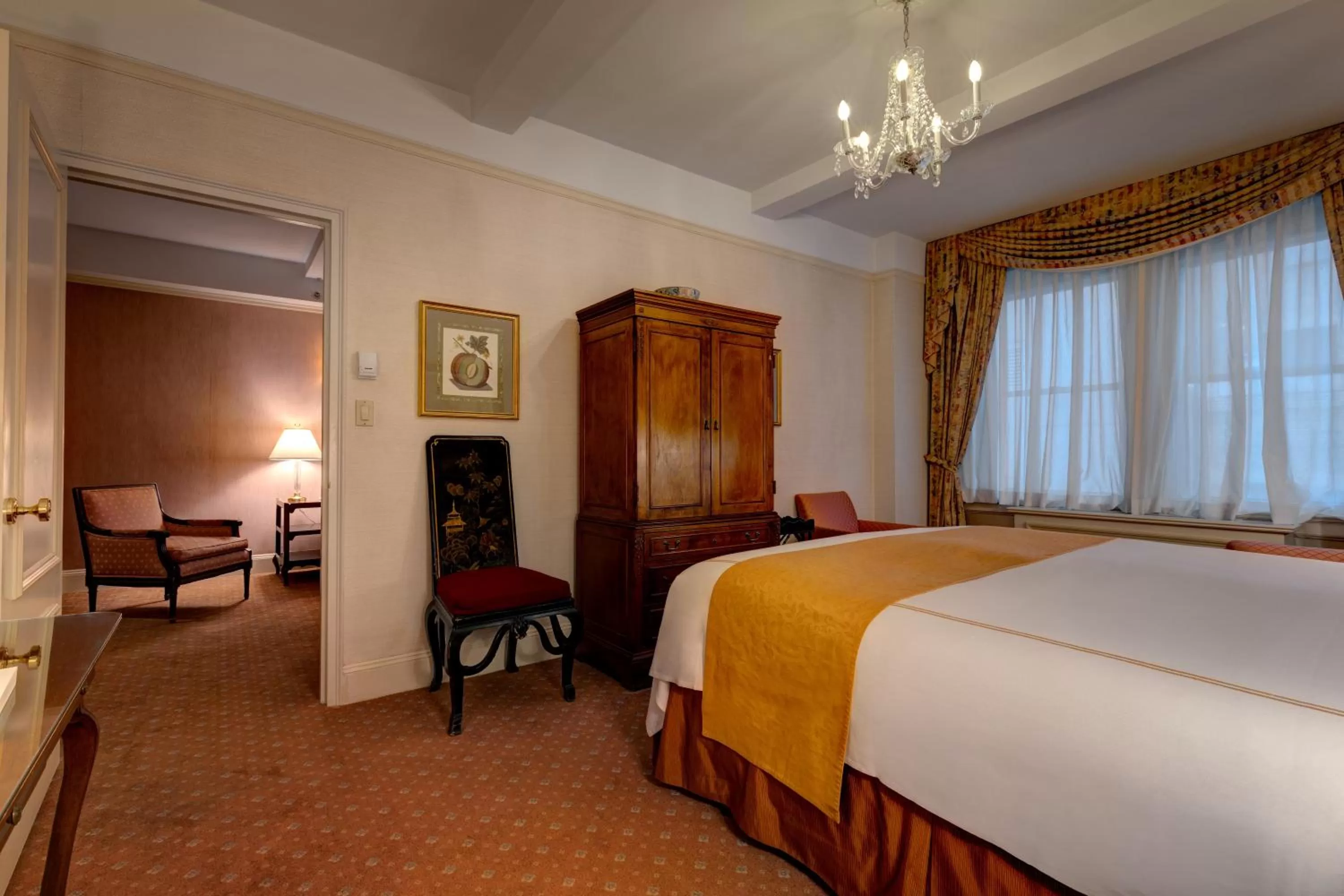 Bedroom in Hotel Elysee by Library Hotel Collection