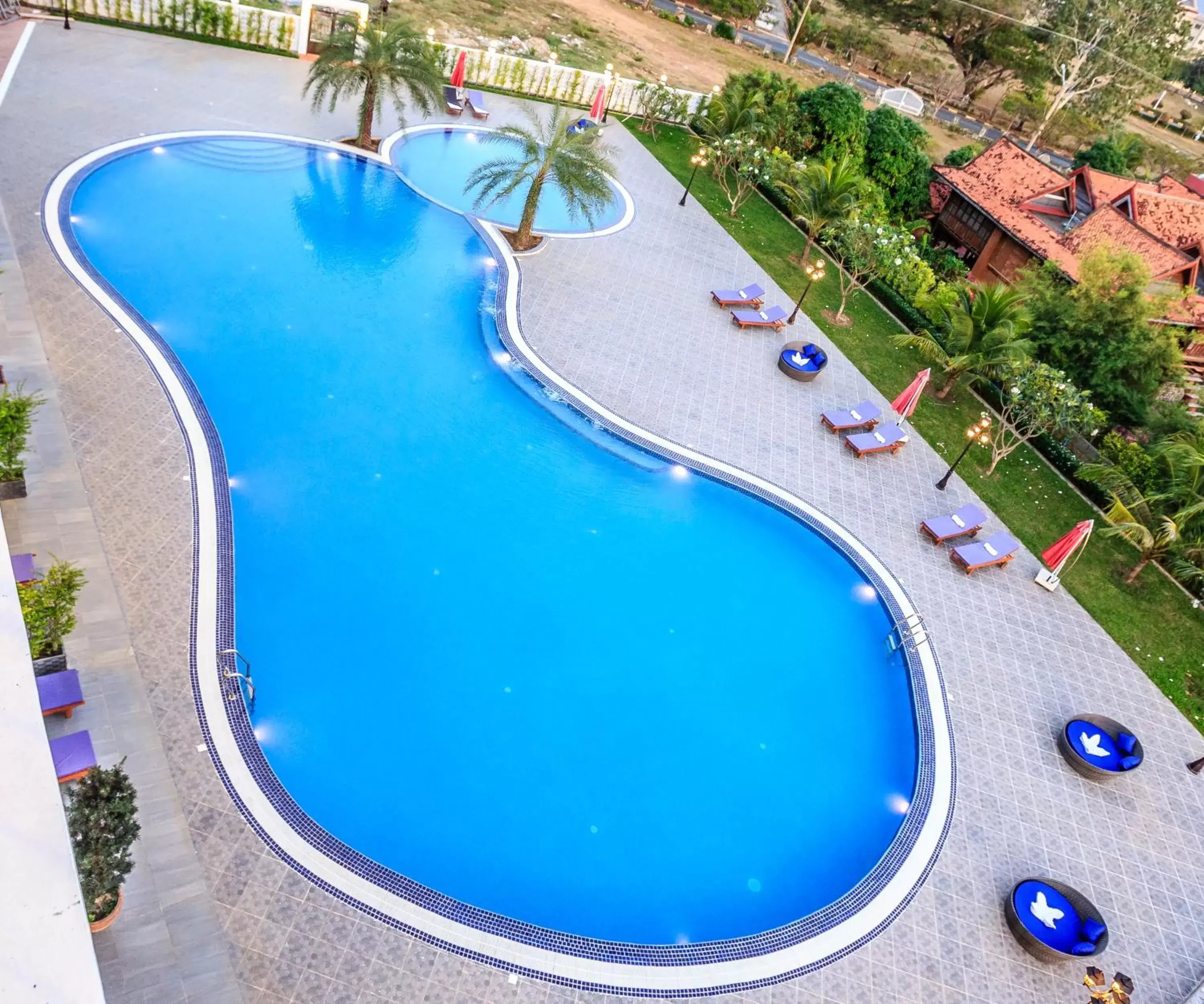 Swimming pool in KEP BAY HOTEL & RESORT Swimming pool in KEP BAY HOTEL & RESORT
