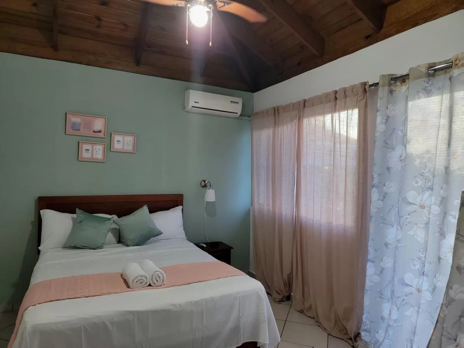 Bedroom, Bed in Hotel Sea Breeze Sosua