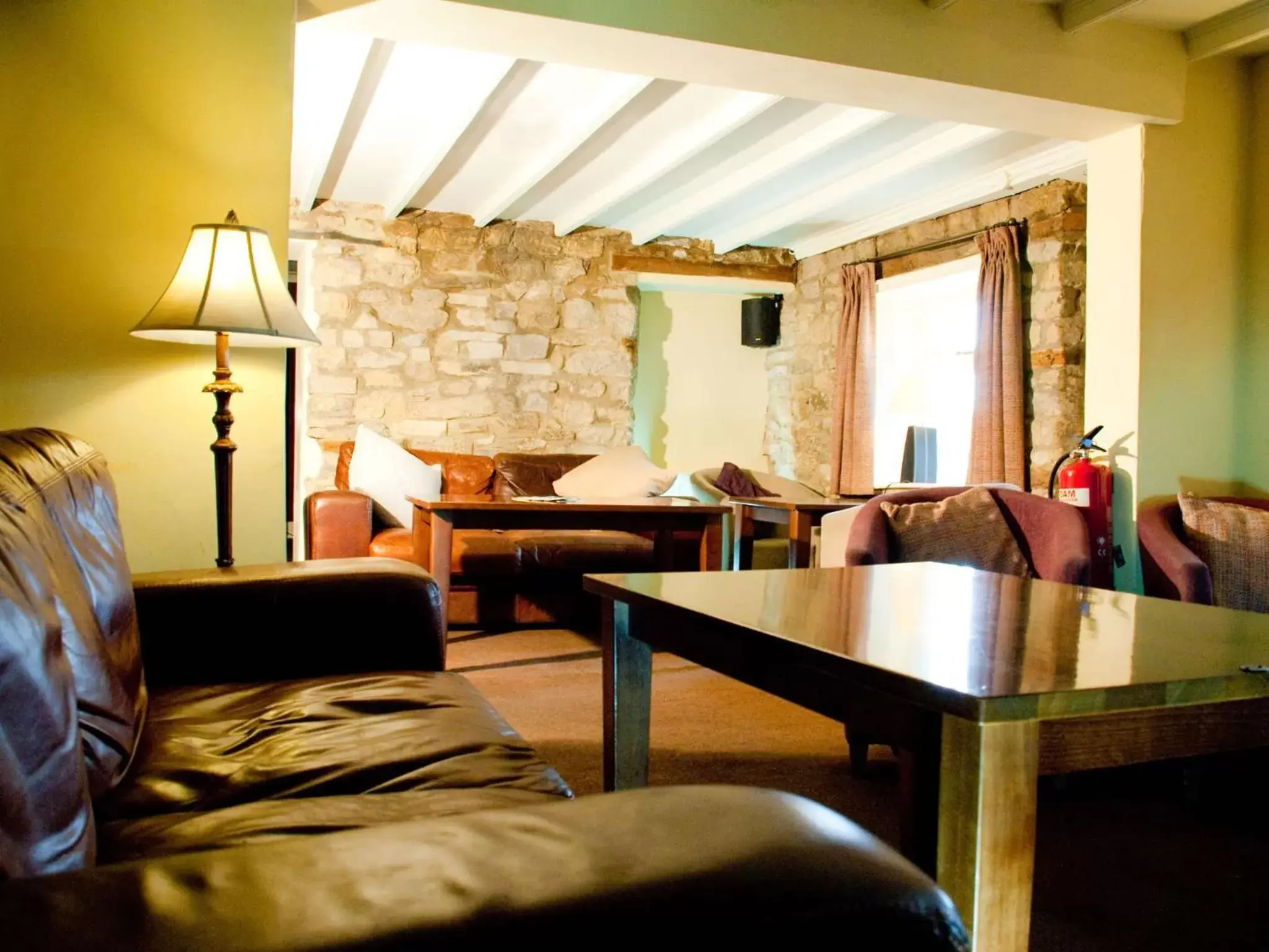 Communal lounge/ TV room, Seating Area in Beansheaf Hotel