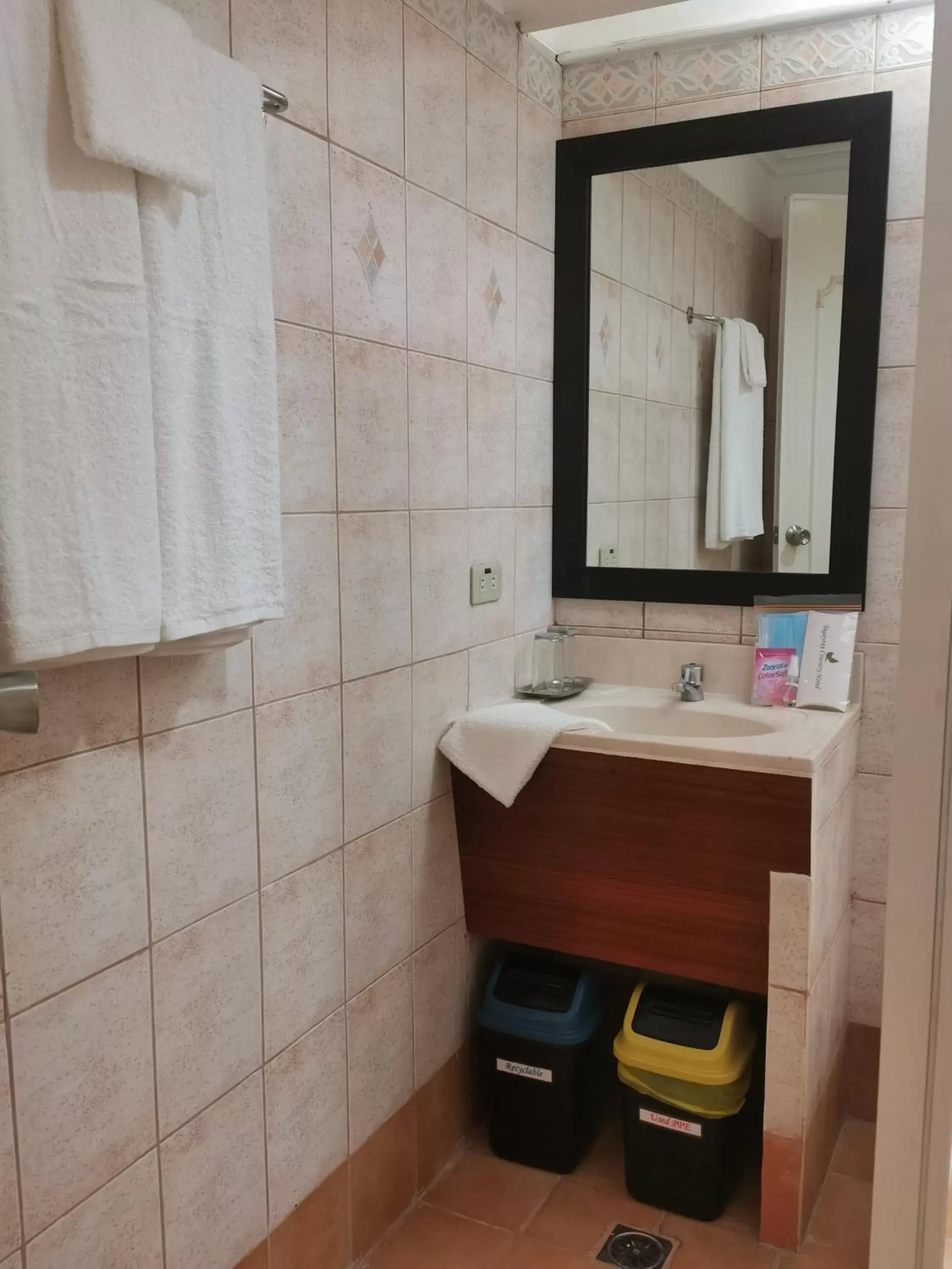 Toilet, Bathroom in Tagaytay Country Hotel