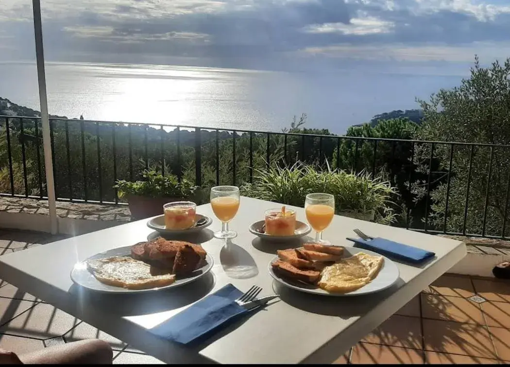 Breakfast in Hostal Sa Barraca - Adults Only