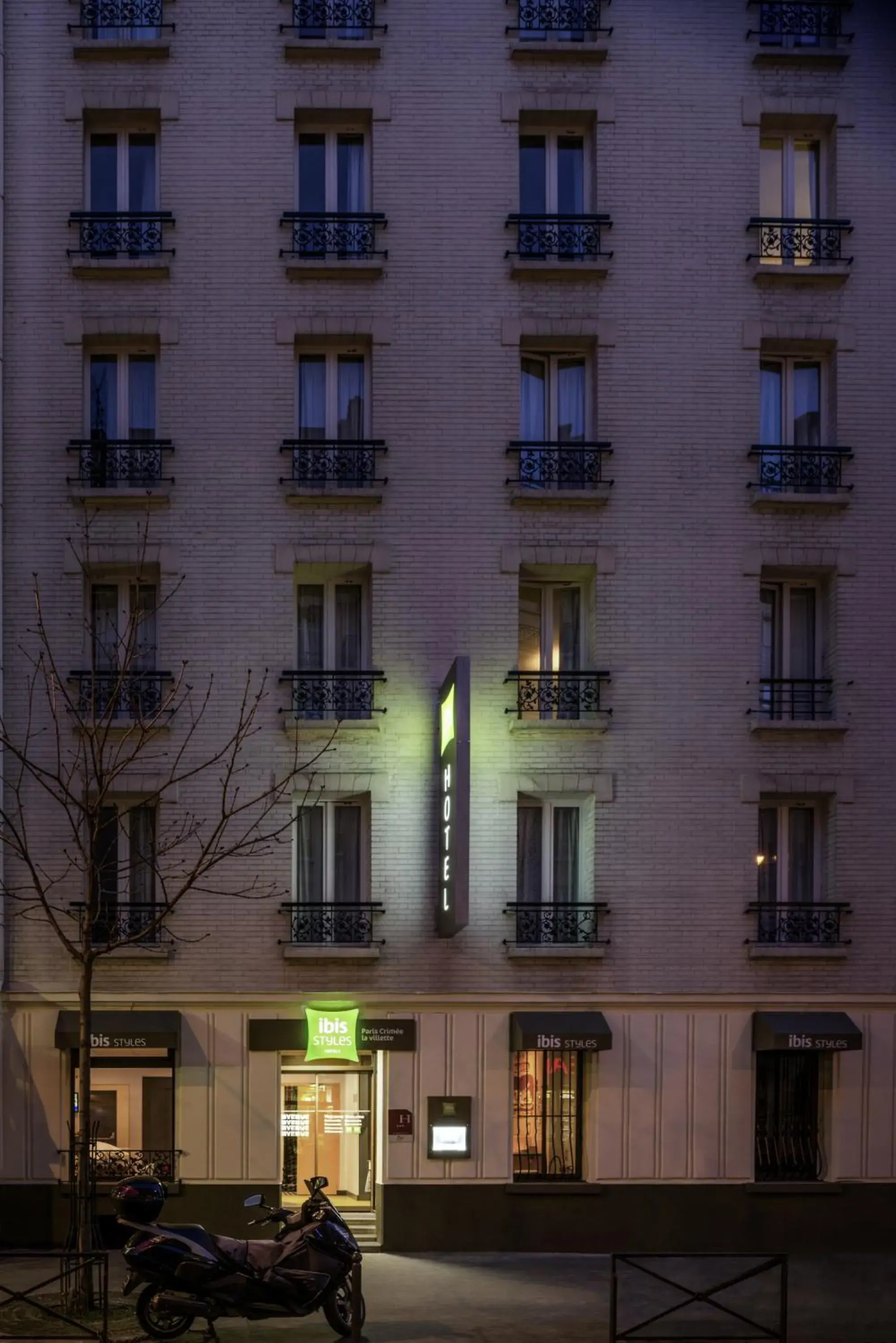Facade/entrance, Property Building in Ibis Styles Paris Crimée La Villette