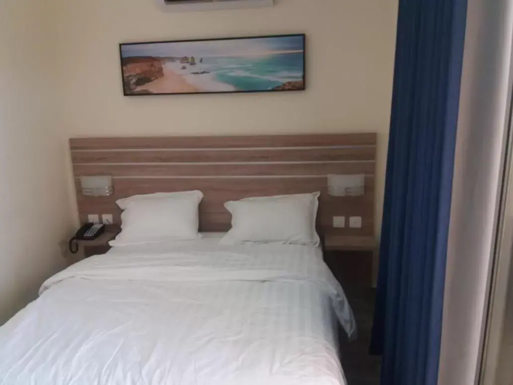 Standard Single Room - single occupancy in La Riva Hotel Standard Single Room - single occupancy in La Riva Hotel