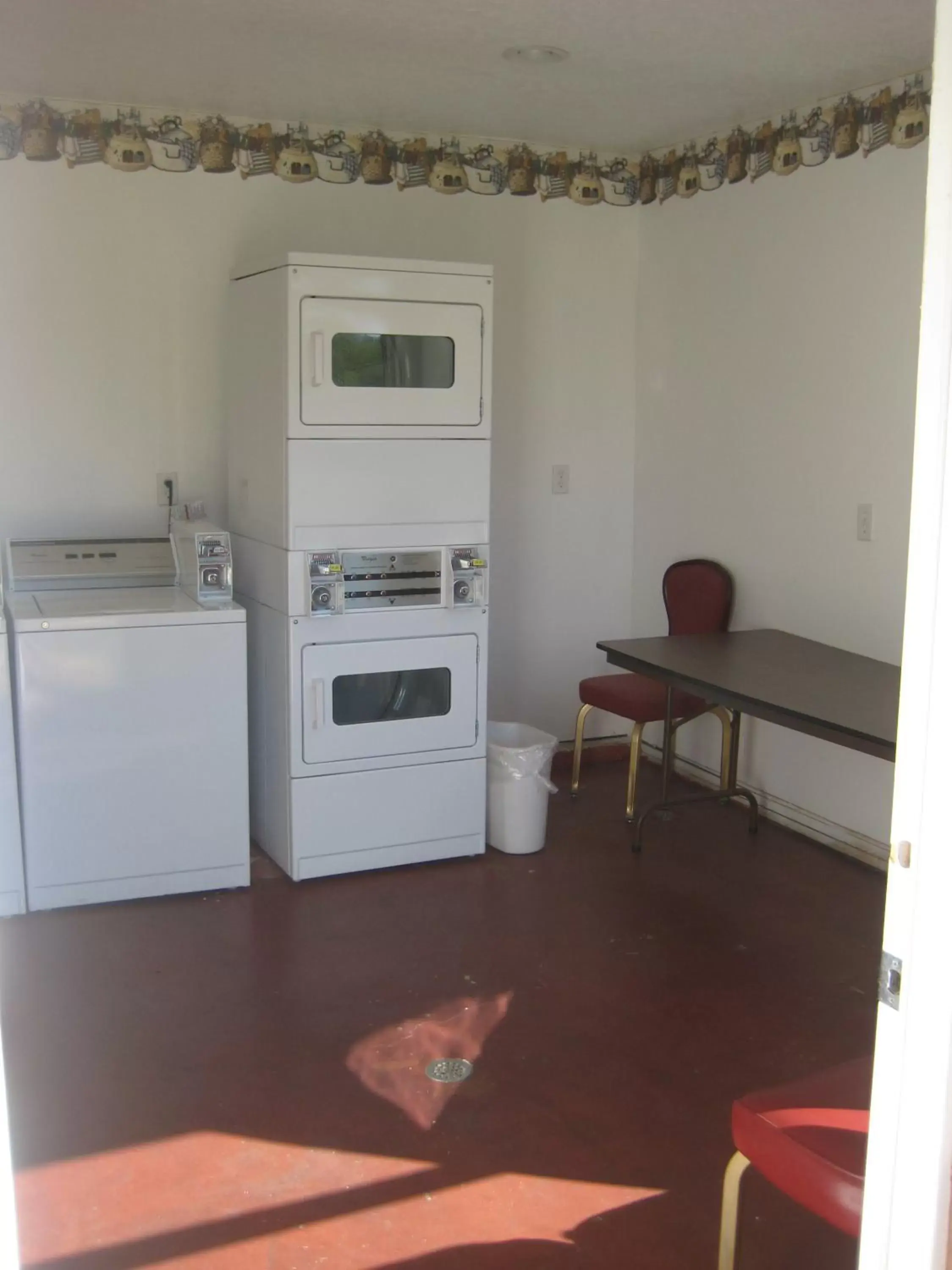 Other, Kitchen/Kitchenette in Bumbleberry Inn