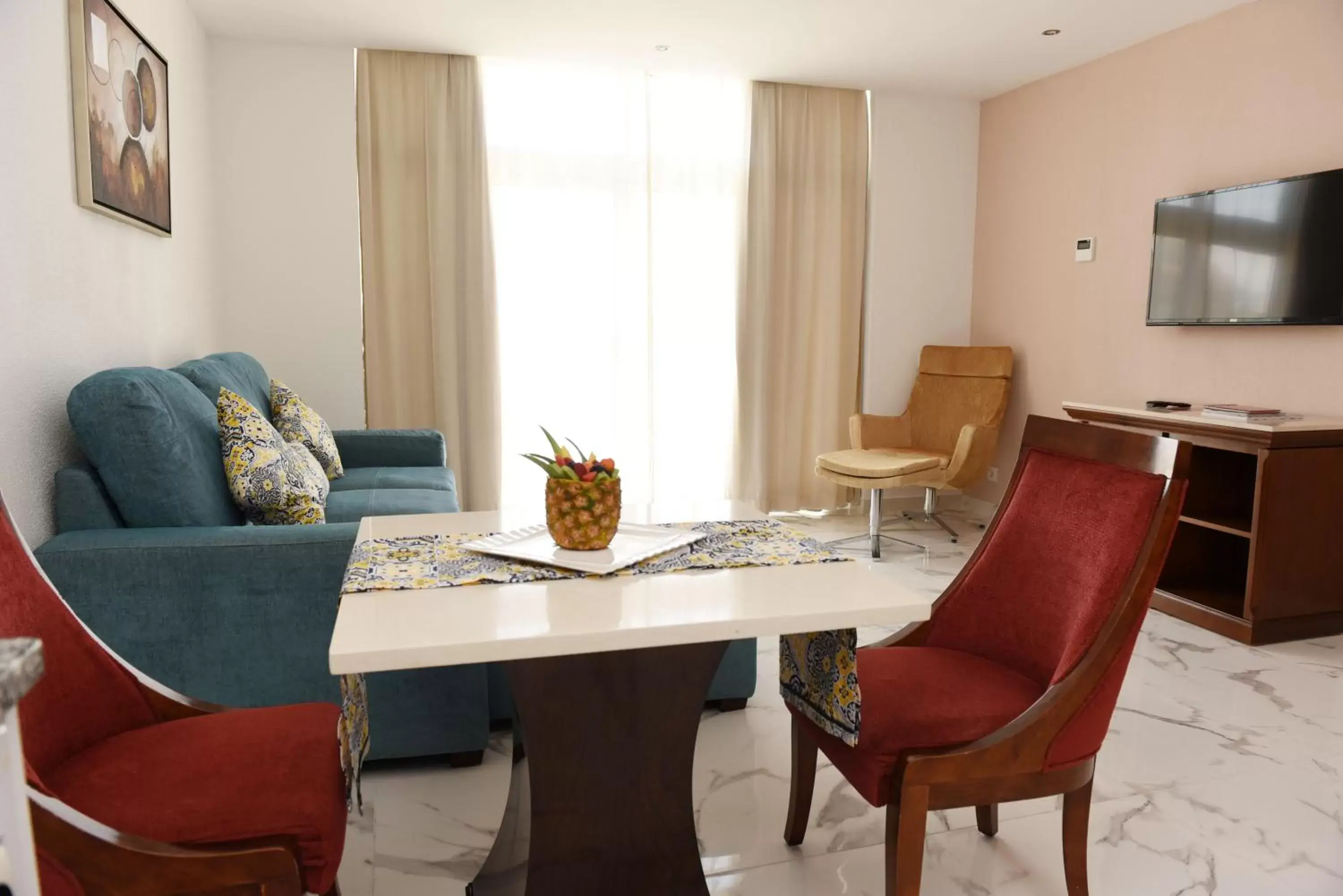 Bedroom, Seating Area in Muthu Clube Praia da Oura