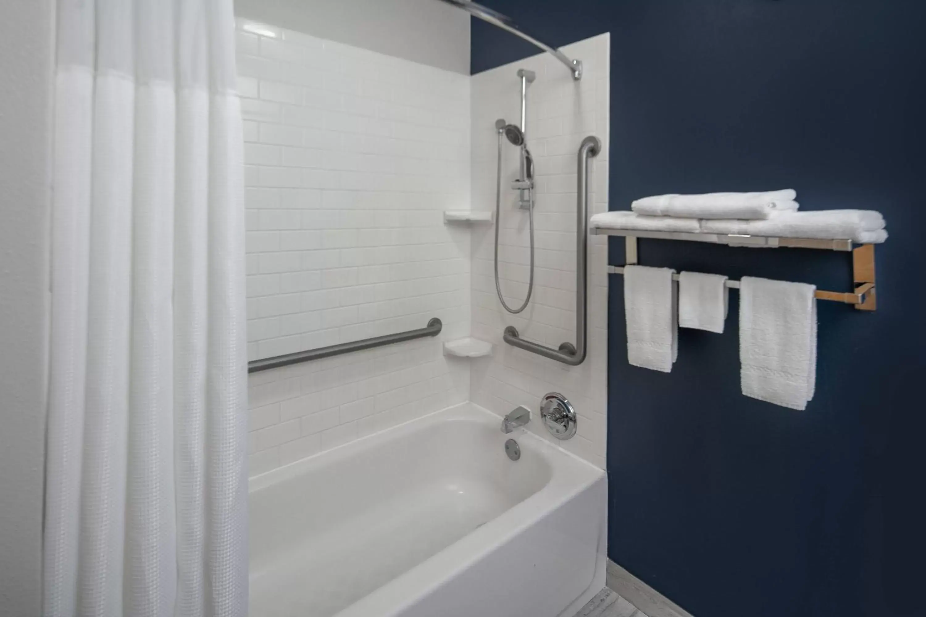 Bathroom in Fairfield Inn and Suites by Marriott Lake Charles - Sulphur