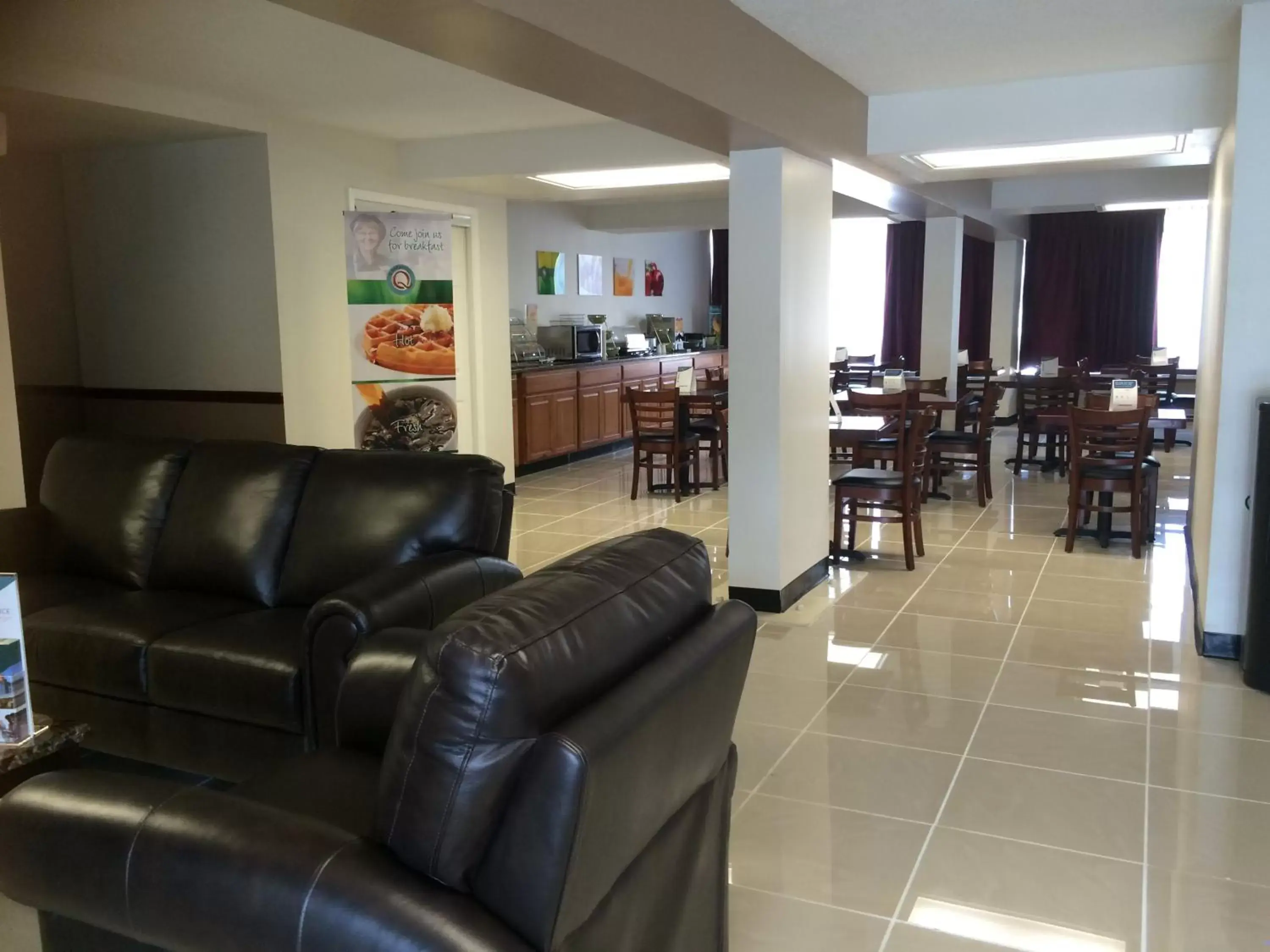 Lobby or reception, Lounge/Bar in Days Inn by Wyndham Hartsfield Jackson Atlanta Airport West