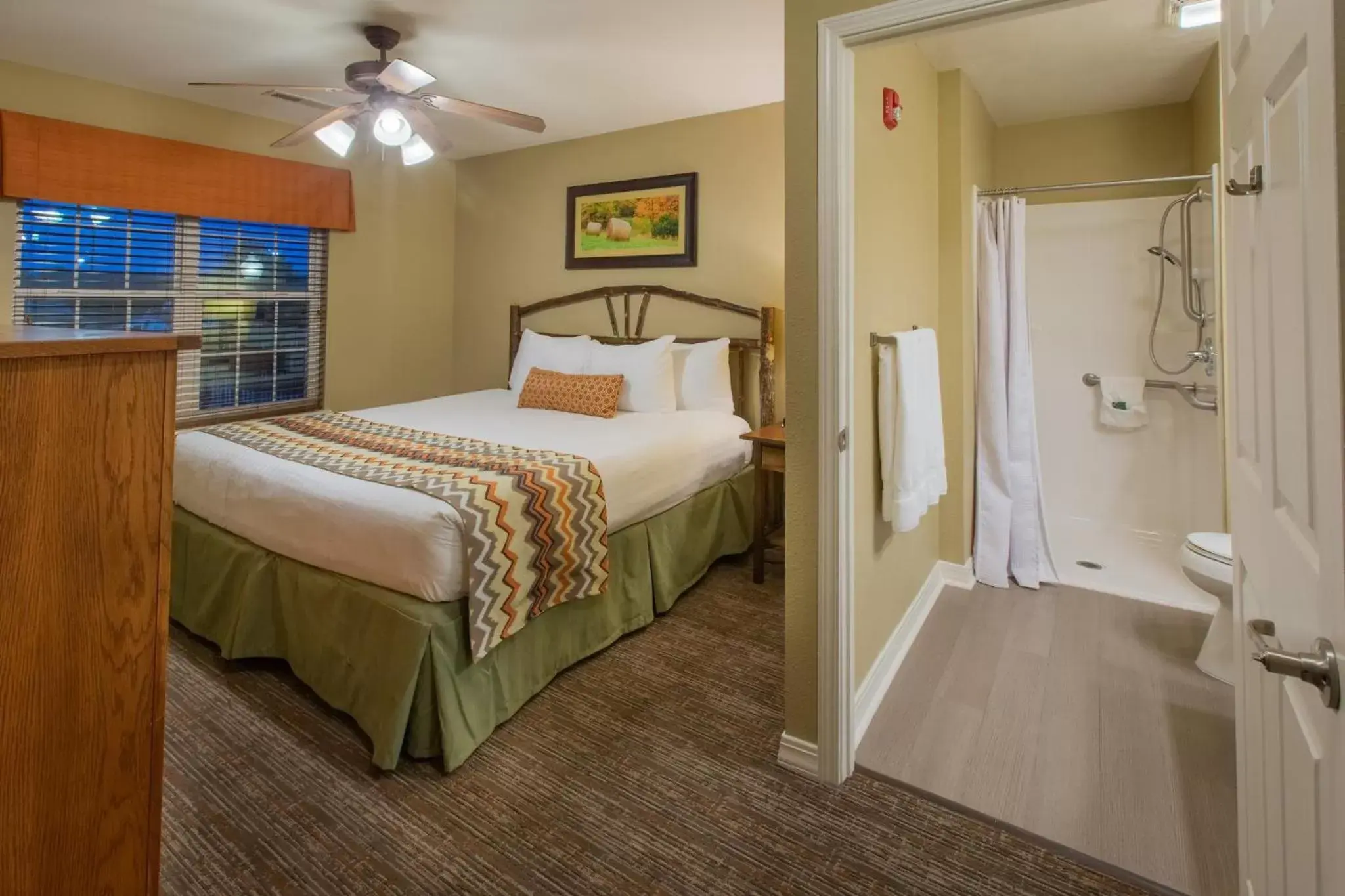 Photo of the whole room, Bed in Holiday Inn Club Vacations Timber Creek Resort at De Soto