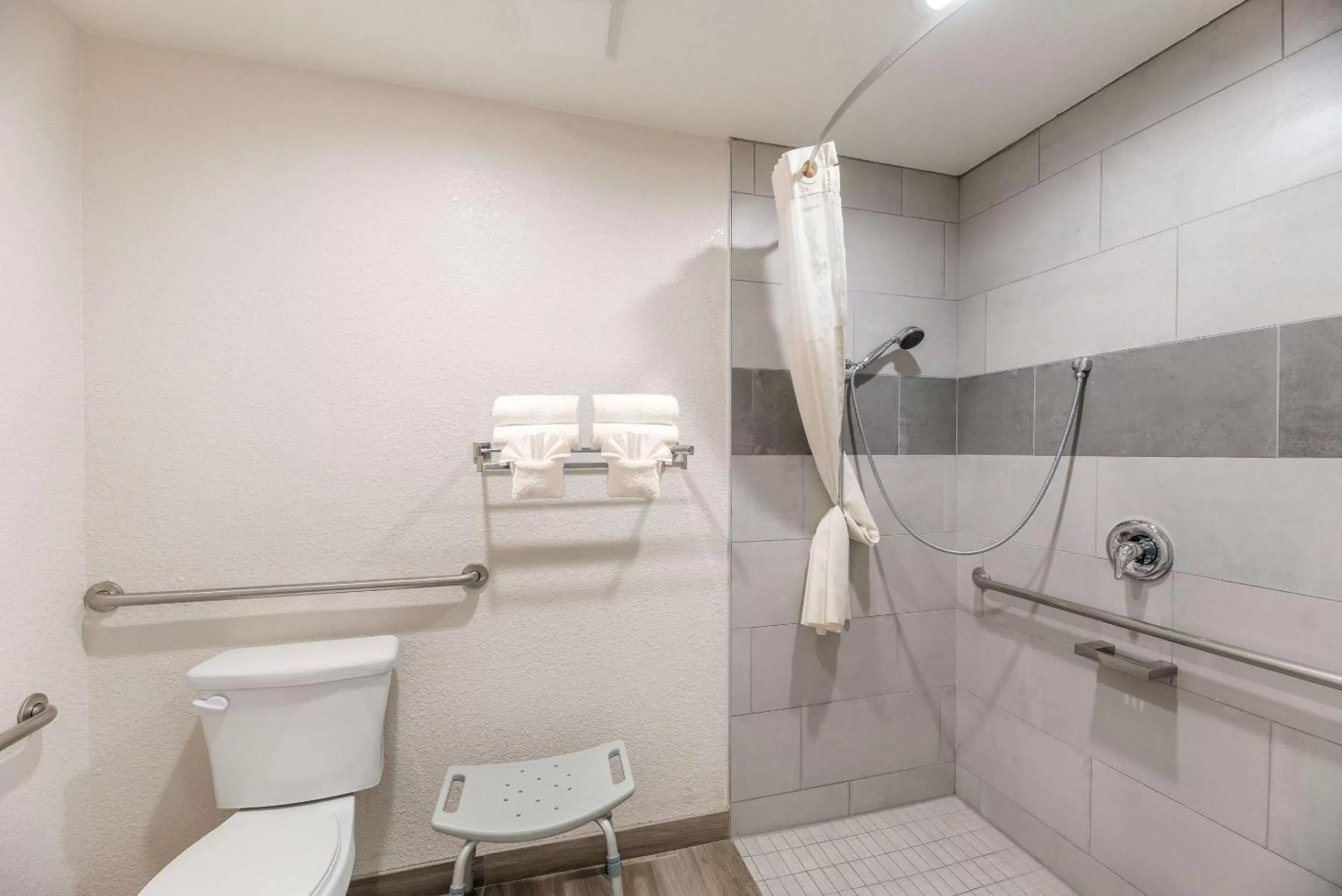 Bedroom in Quality Inn Williams Near Grand Canyon