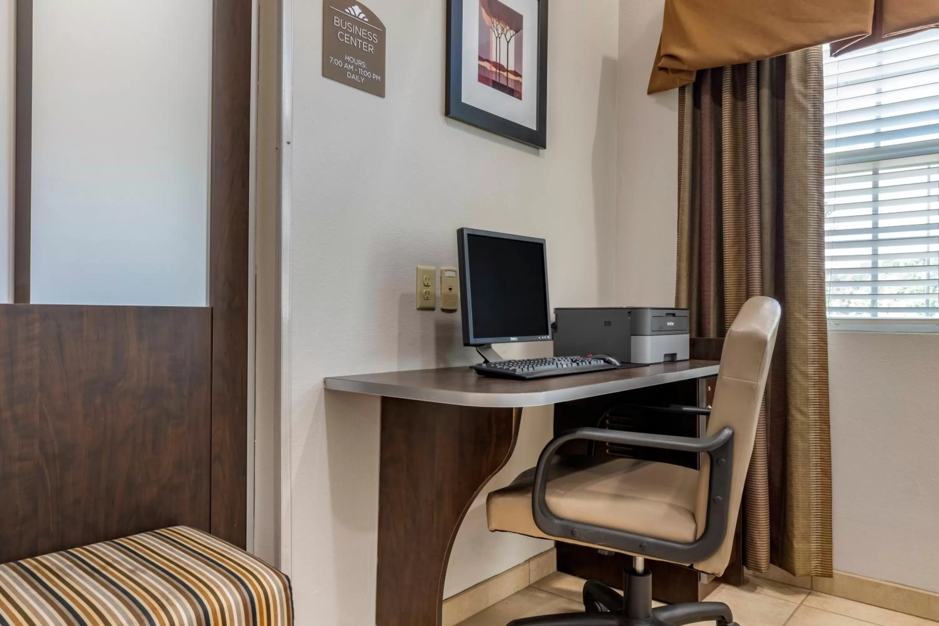 Business facilities in Microtel Inn & Suites Dillsboro/Sylva