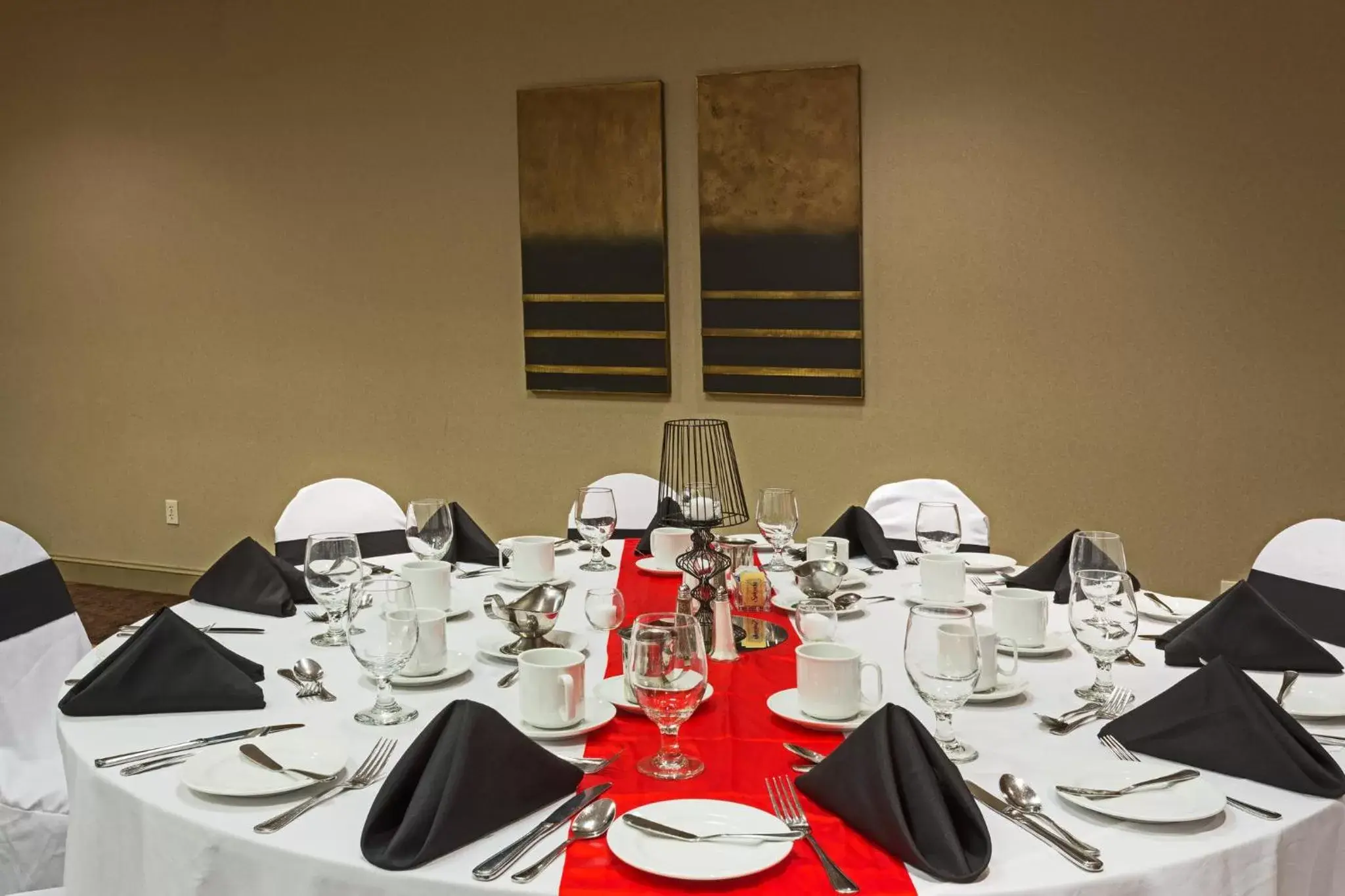 Banquet/Function facilities, Restaurant/Places to Eat in Crowne Plaza Fort Myers Gulf Coast, an IHG Hotel