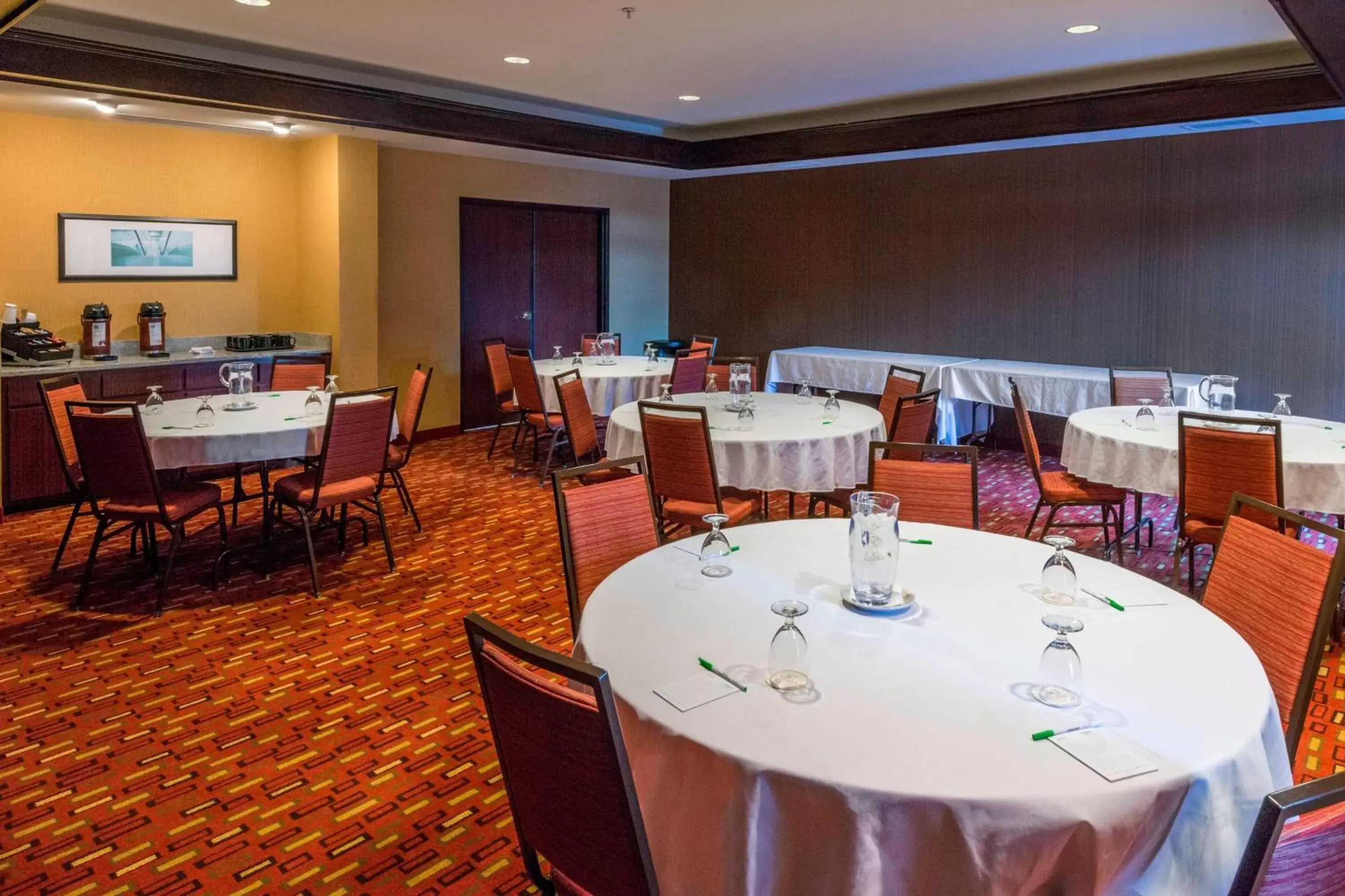 Meeting/conference room, Restaurant/Places to Eat in Courtyard by Marriott Lakeland