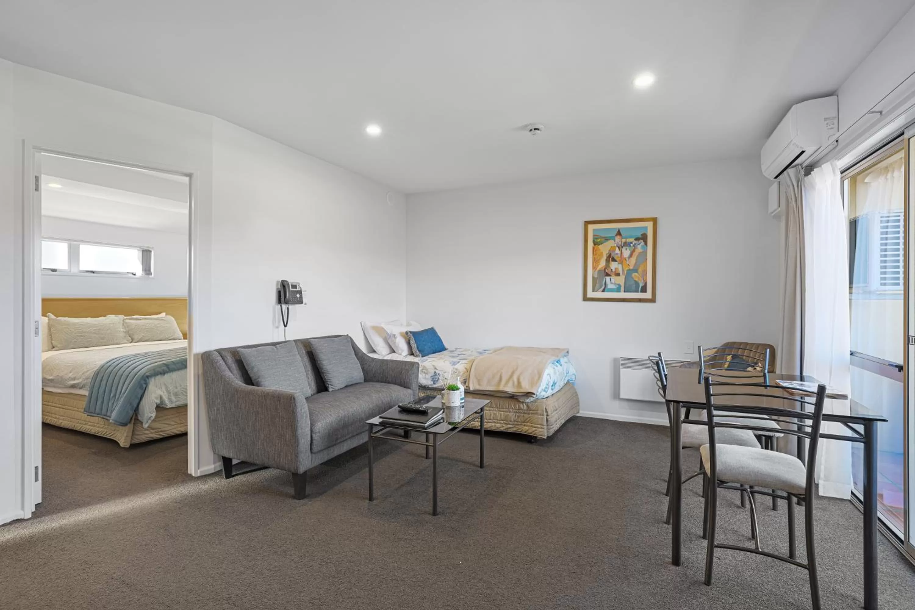 Bed in Lorenzo Motor Lodge