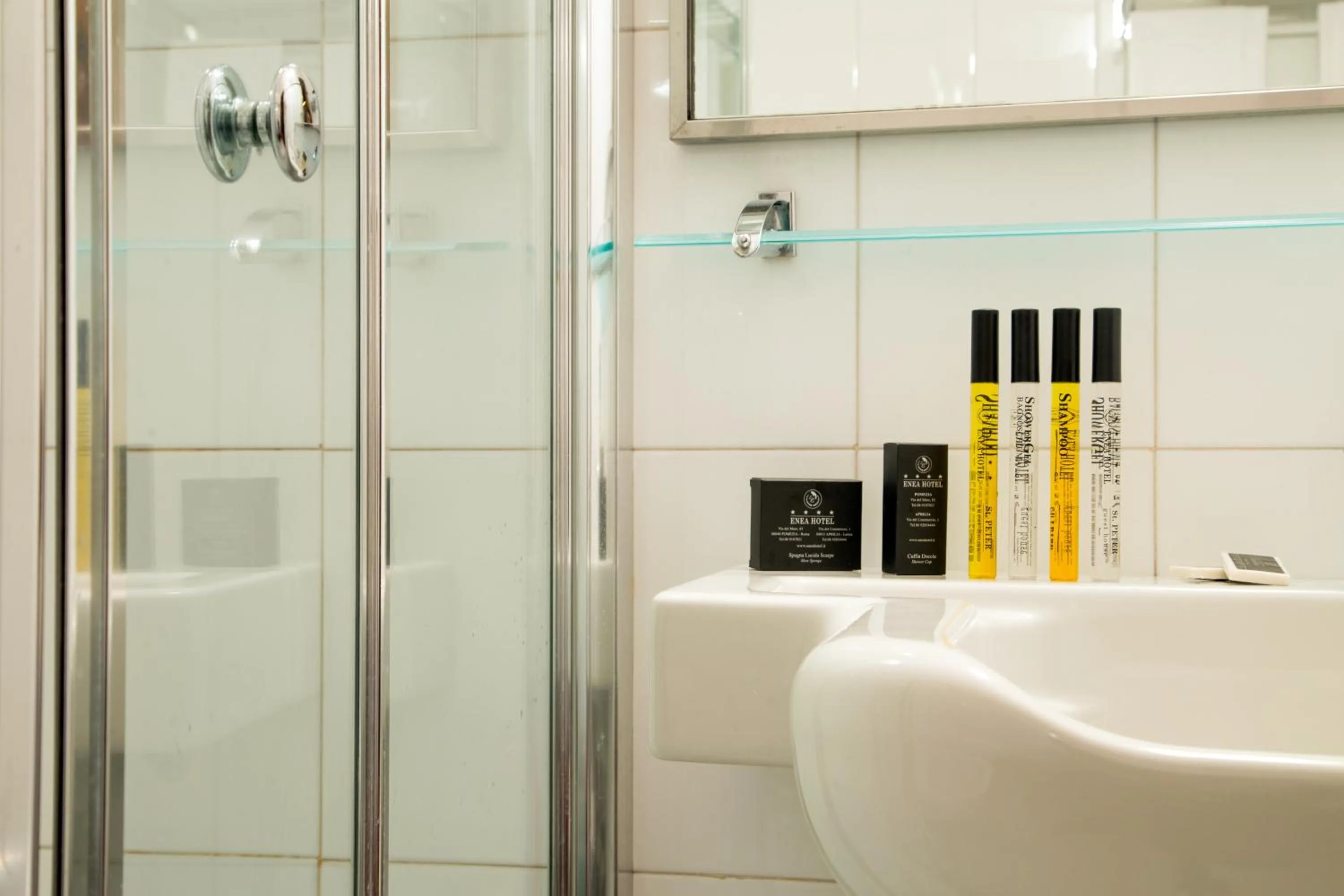 Bathroom in Enea Hotel Pomezia