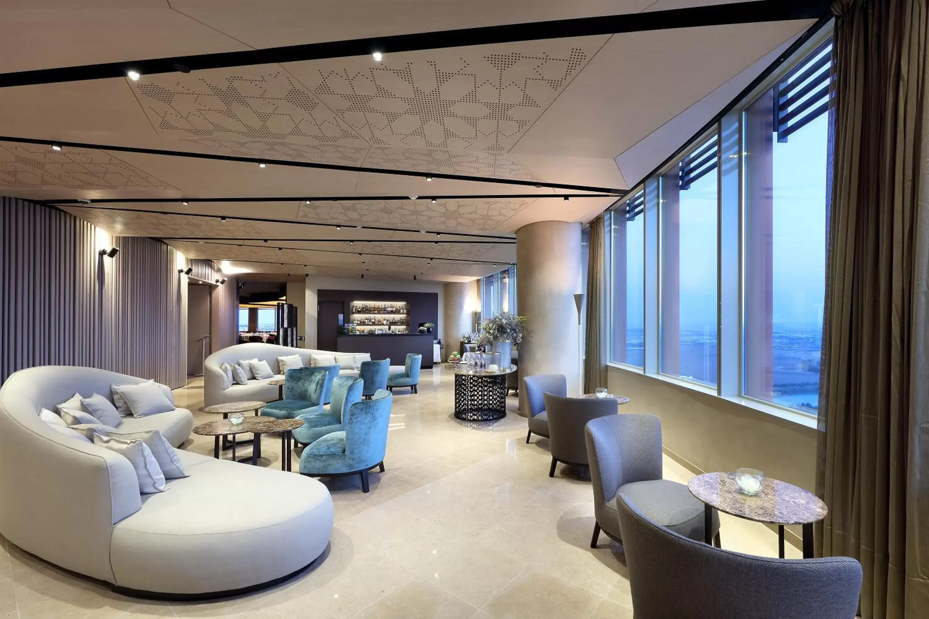 Lounge or bar in Eurostars Torre Sevilla Lounge or bar in Eurostars Torre Sevilla