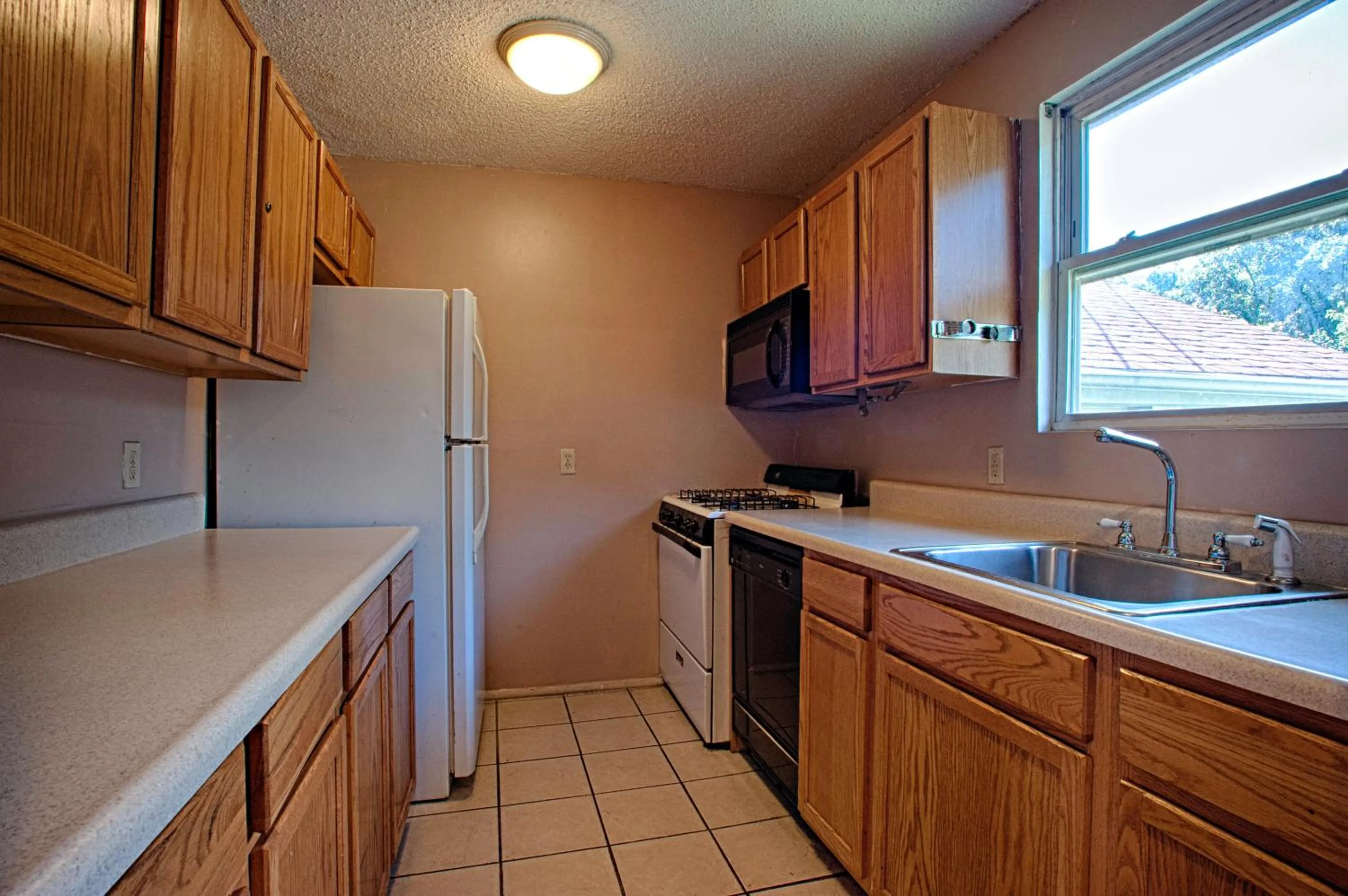 Kitchen or kitchenette in Economy Motel Inn and Suites Somers Point