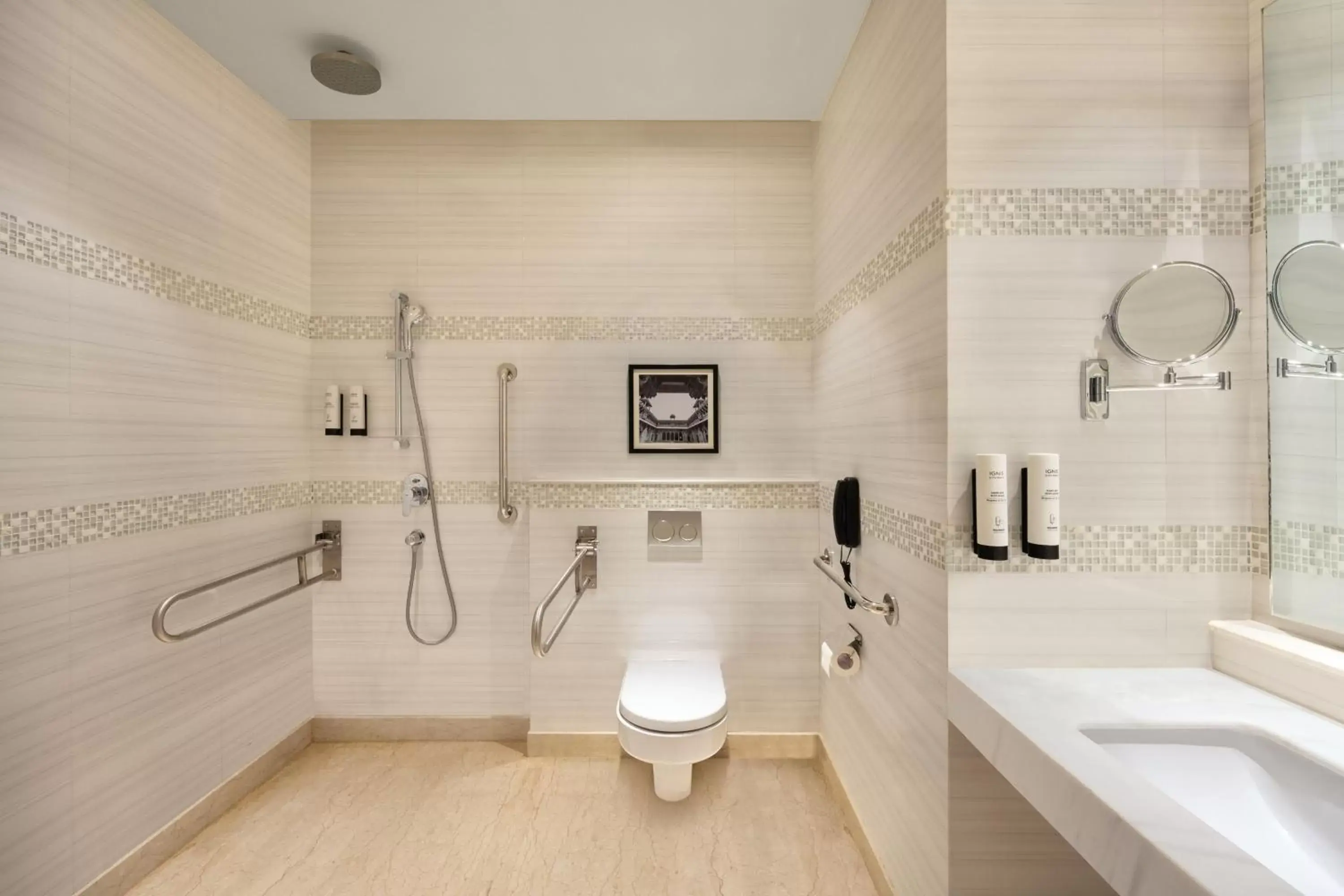 Photo of the whole room, Bathroom in Fairfield by Marriott Agra