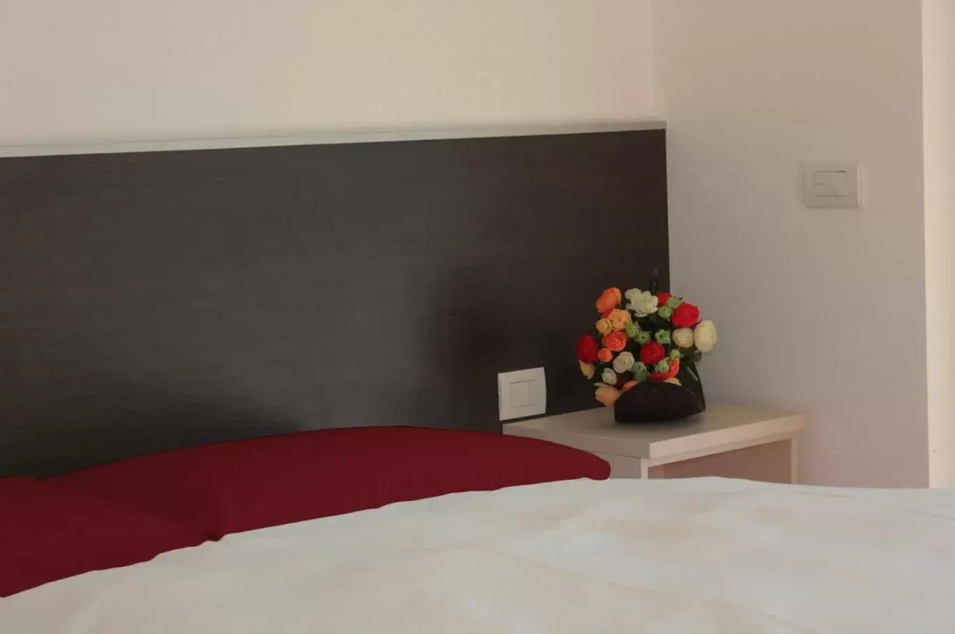 Two-Bedroom Apartment with Large Private Garden (8 Adults) in Residence Villa Paradiso Two-Bedroom Apartment with Large Private Garden (8 Adults) in Residence Villa Paradiso