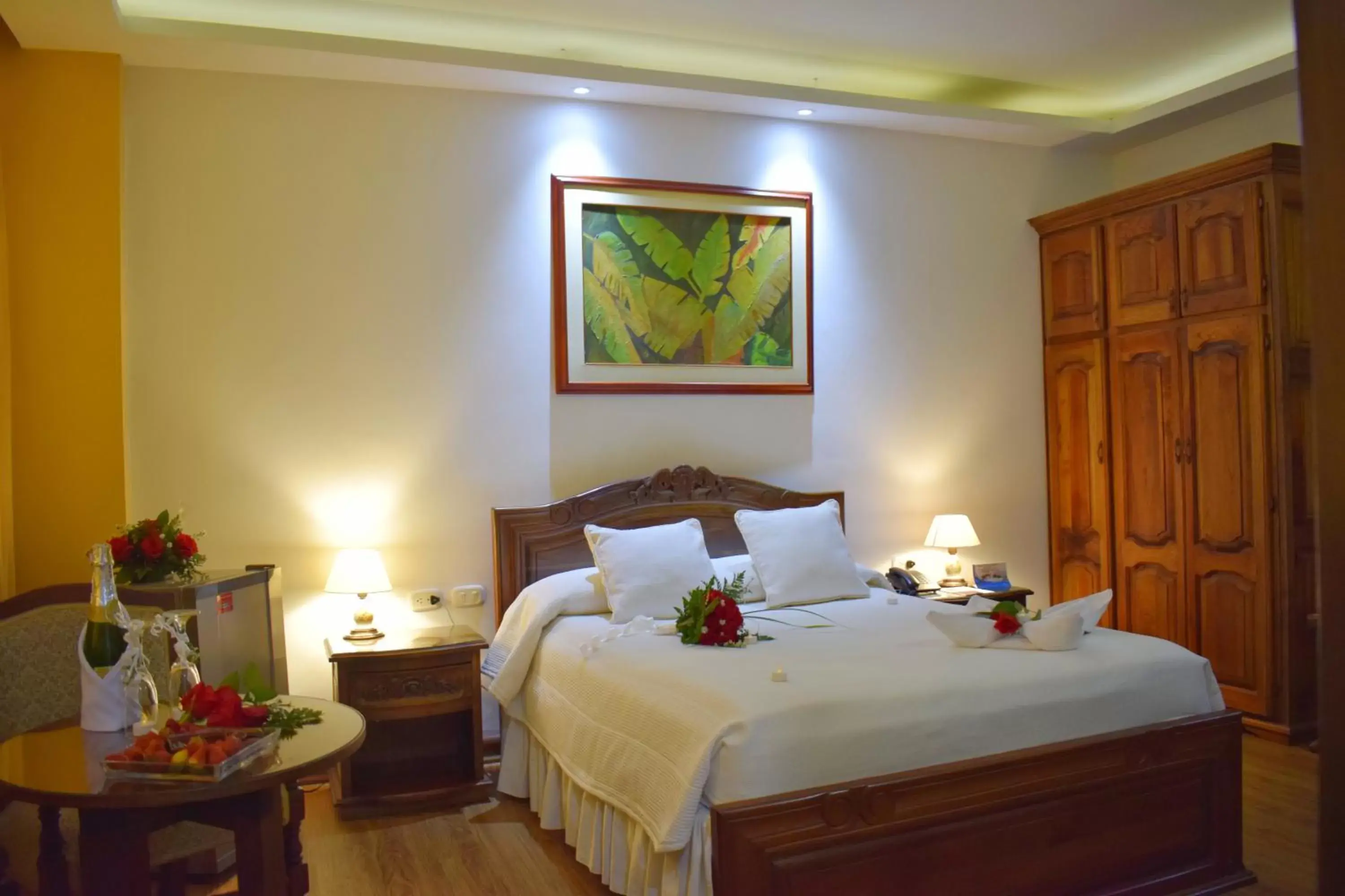 Property building, Bed in El Gran Hotel de Pereira