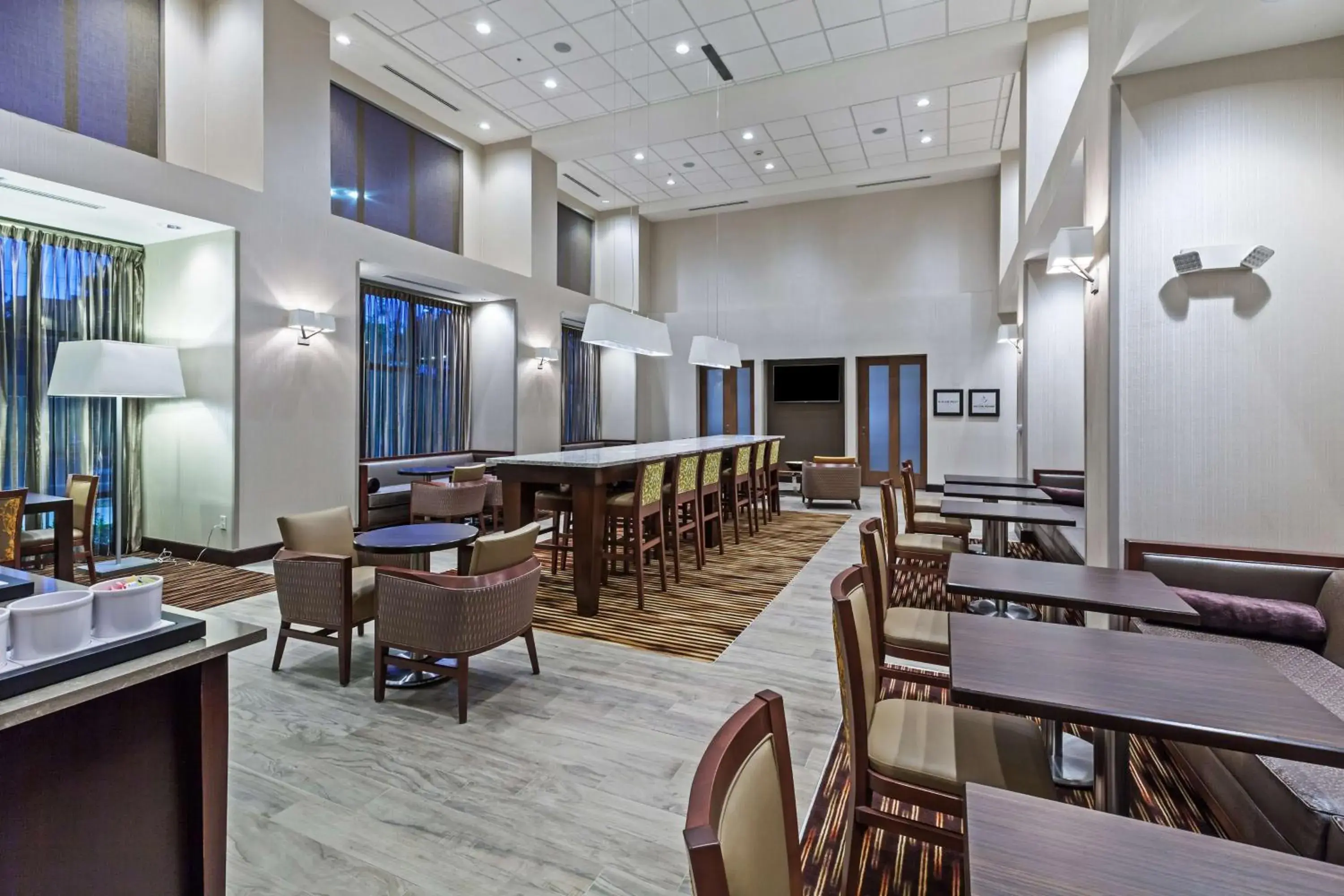 Dining area, Restaurant/Places to Eat in Hampton Inn and Suites Georgetown/Austin North, TX