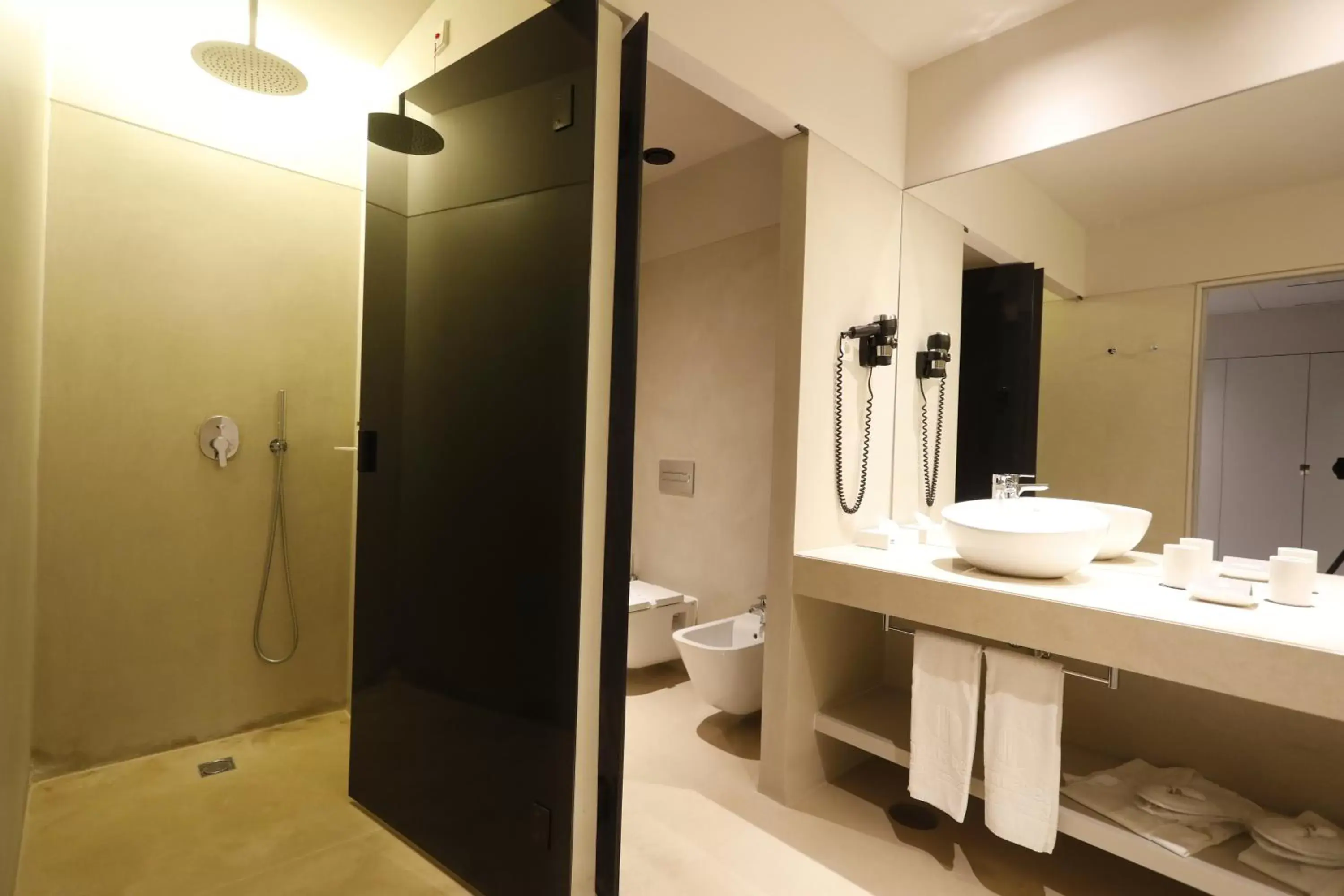 Shower, Bathroom in Montebelo Vista Alegre Ílhavo Hotel