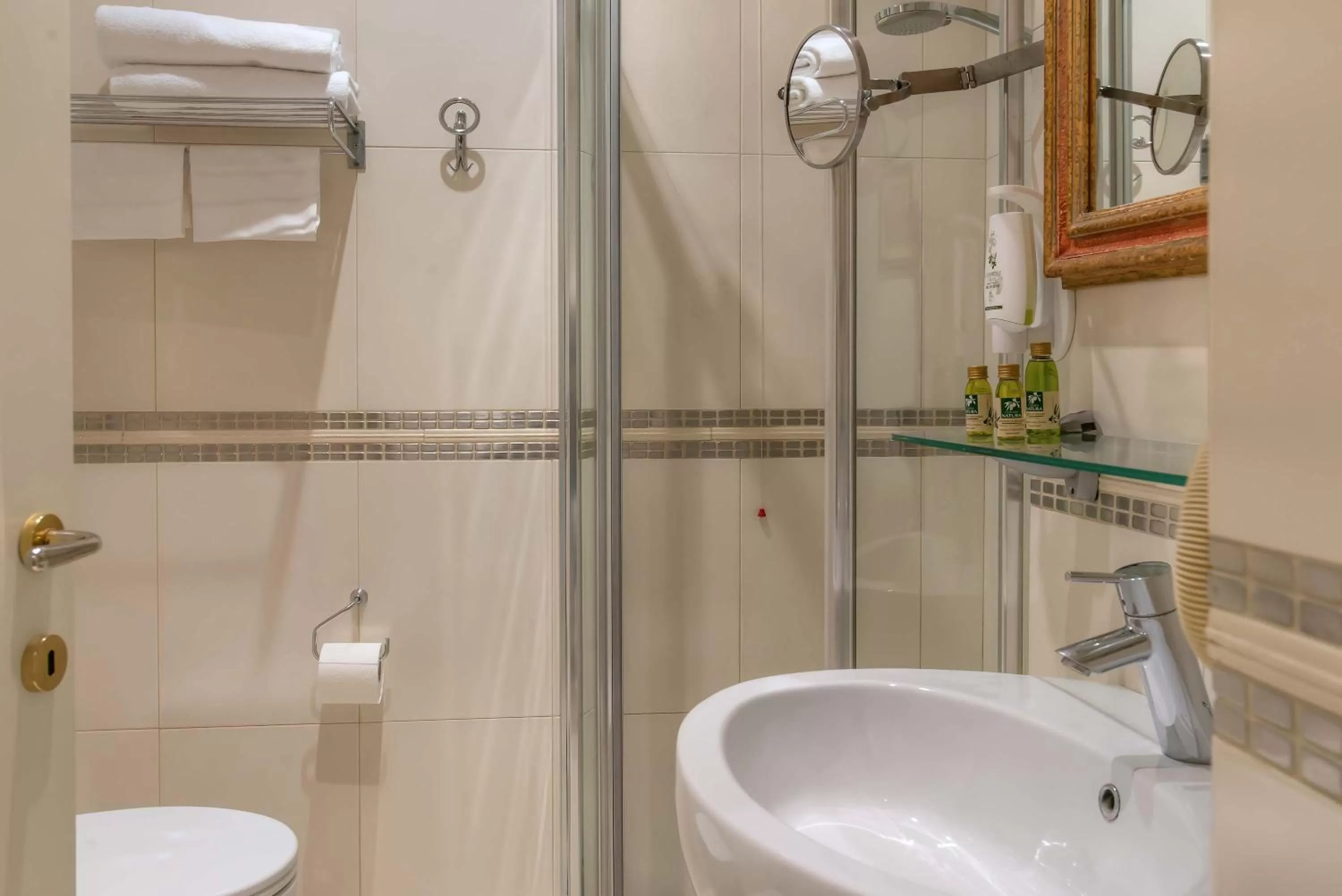 Bathroom in Hotel Machiavelli Palace